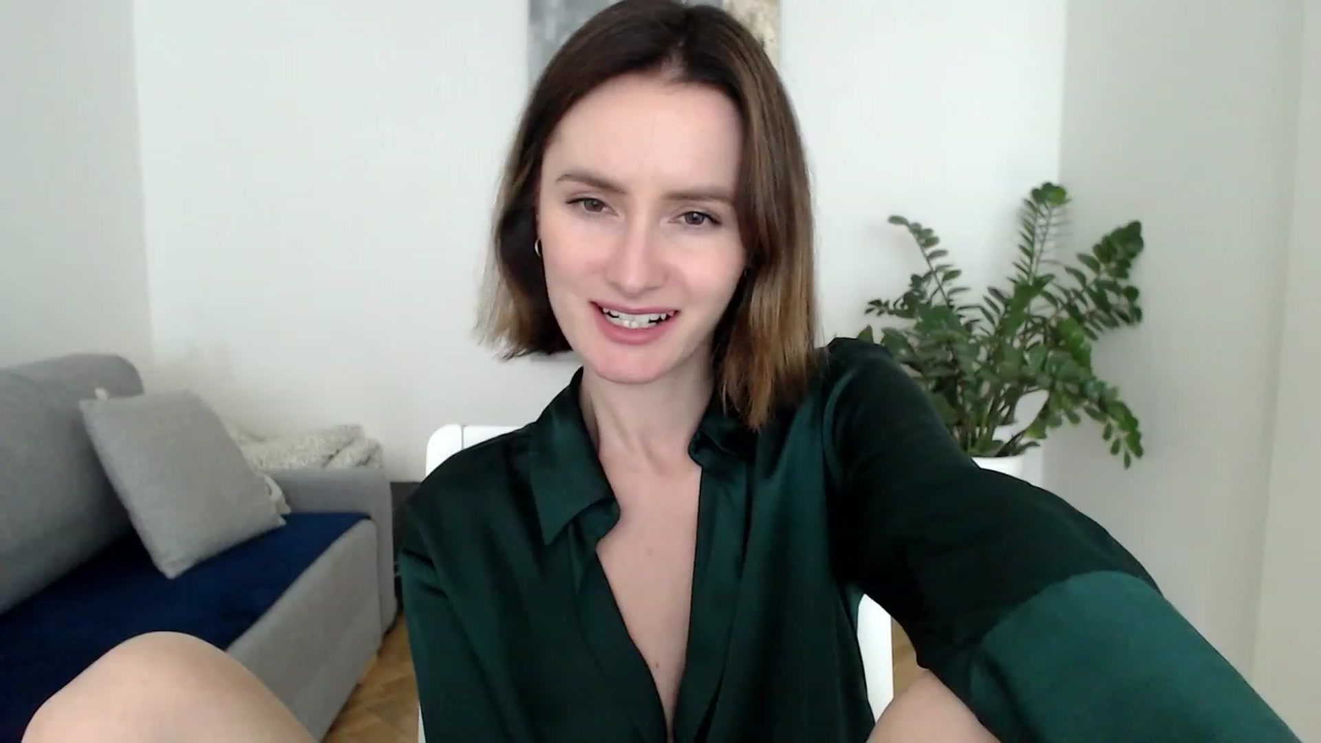 Gallery image thumbnail from PerlaBella's myfreecams stream on, 05/29/2023, 15:32 image 5 of 20