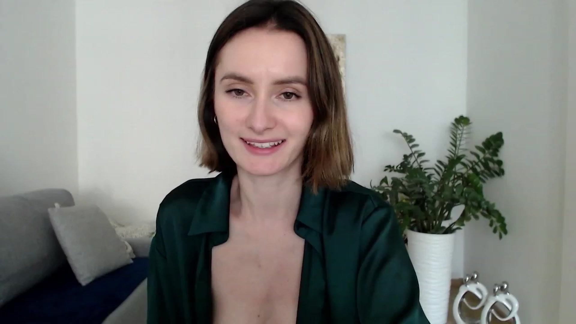 Gallery image thumbnail from PerlaBella's myfreecams stream on, 05/29/2023, 15:32 image 19 of 20