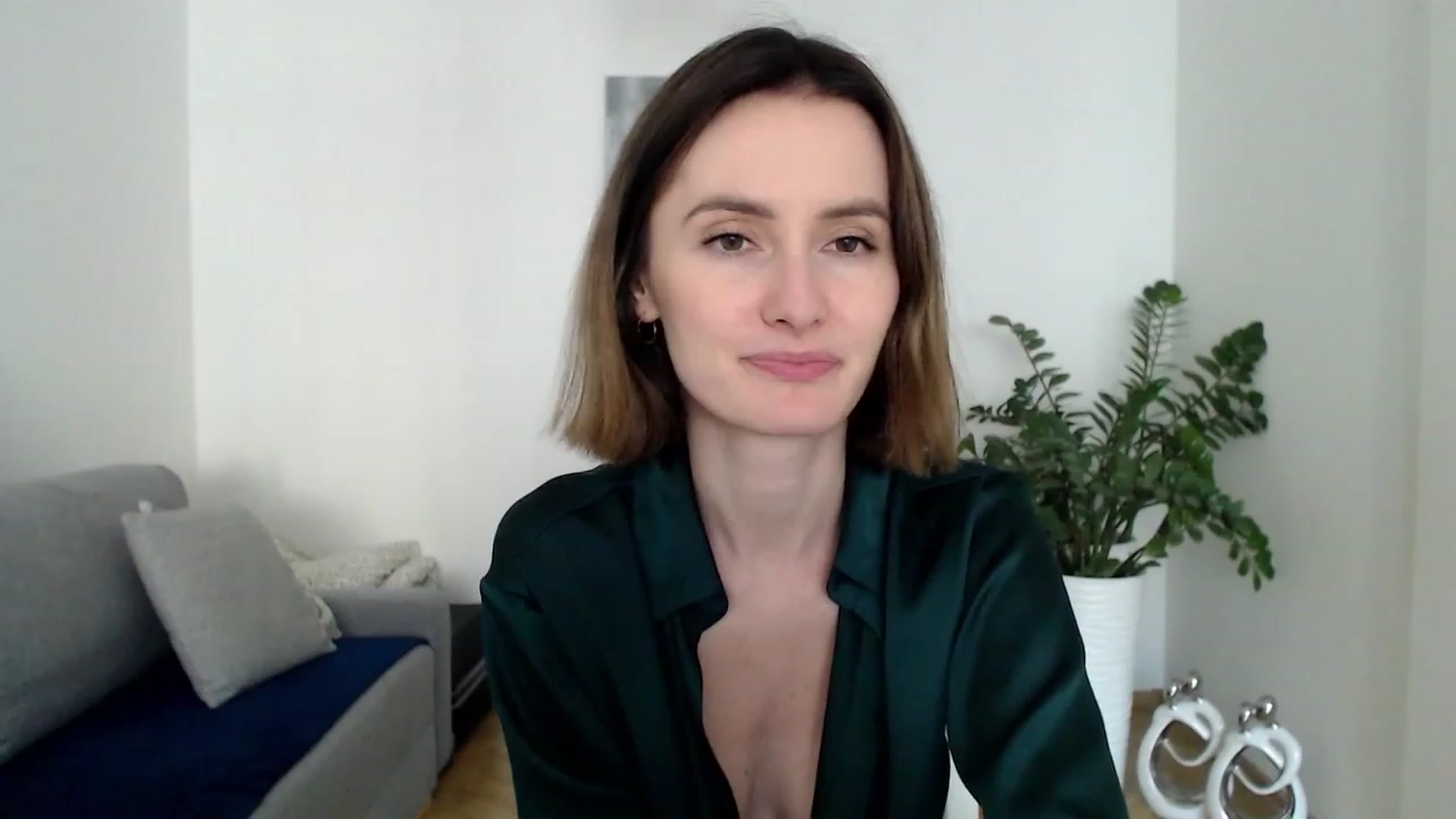 Gallery image thumbnail from PerlaBella's myfreecams stream on, 05/29/2023, 16:33 image 7 of 20
