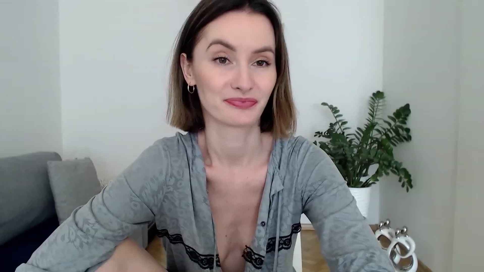 Gallery image thumbnail from PerlaBella's myfreecams stream on, 05/30/2023, 10:25 image 11 of 20