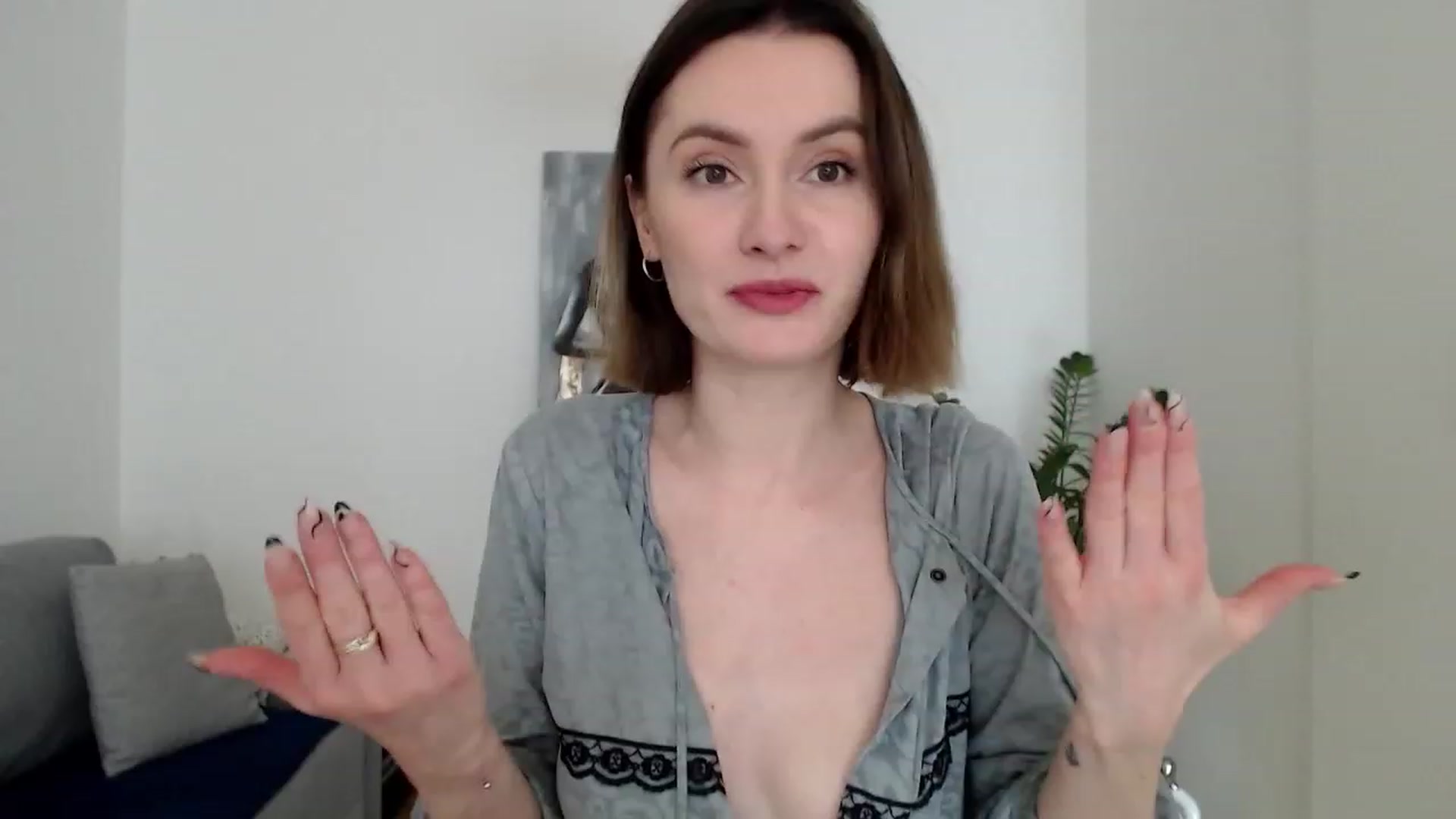 Gallery image thumbnail from PerlaBella's myfreecams stream on, 05/30/2023, 10:25 image 3 of 20
