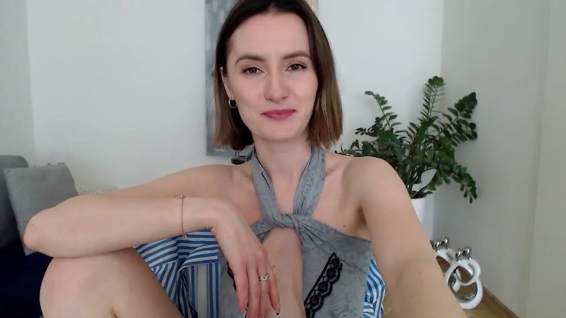 Gallery image thumbnail from PerlaBella's myfreecams stream on, 05/30/2023, 10:46 image 15 of 20