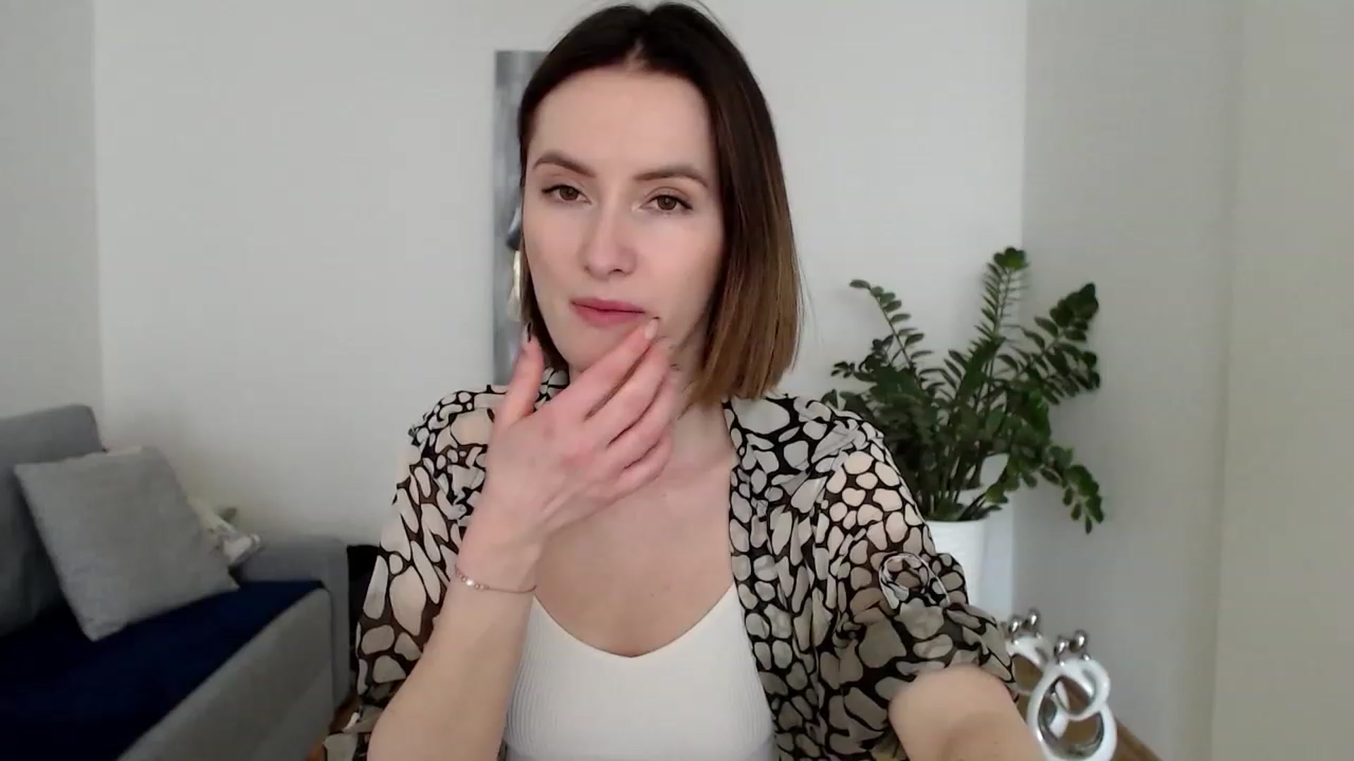 Gallery image thumbnail from PerlaBella's myfreecams stream on, 06/01/2023, 13:42 image 17 of 20