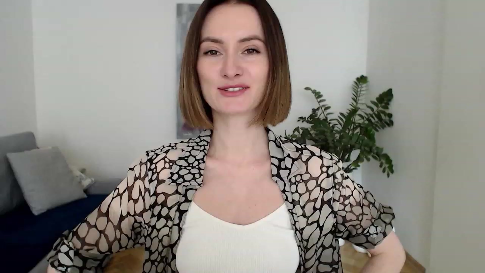 Gallery image thumbnail from PerlaBella's myfreecams stream on, 06/01/2023, 13:42 image 4 of 20