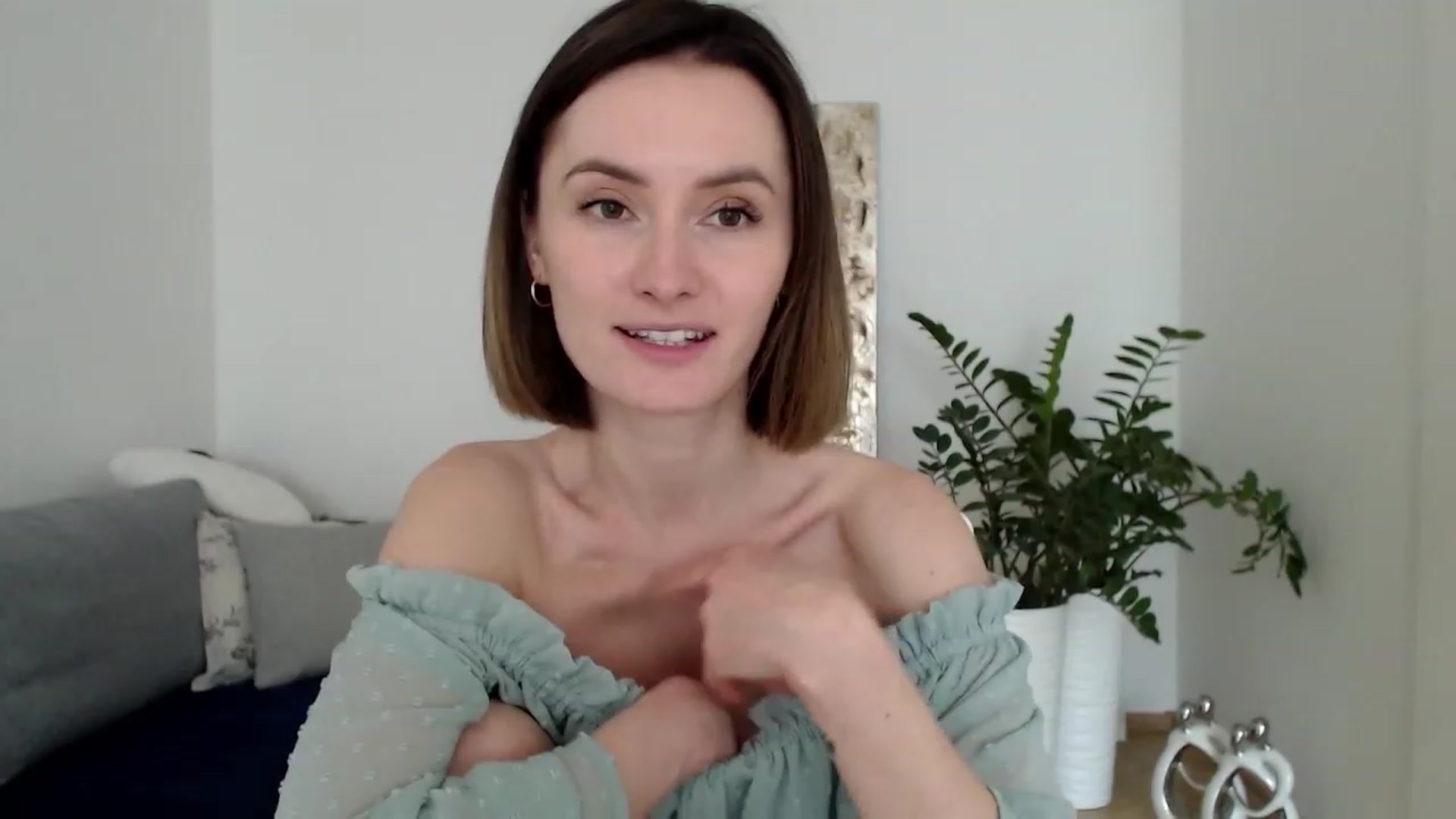 Gallery image thumbnail from PerlaBella's myfreecams stream on, 06/05/2023, 15:01 image 17 of 20
