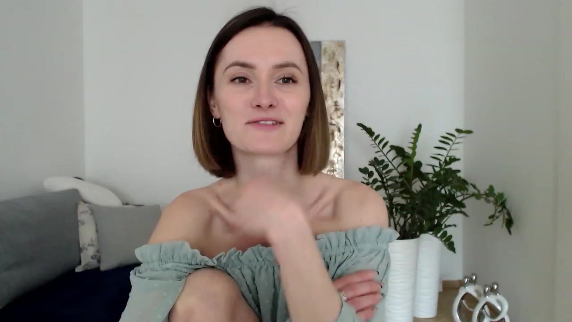 Gallery image thumbnail from PerlaBella's myfreecams stream on, 06/05/2023, 15:01 image 18 of 20