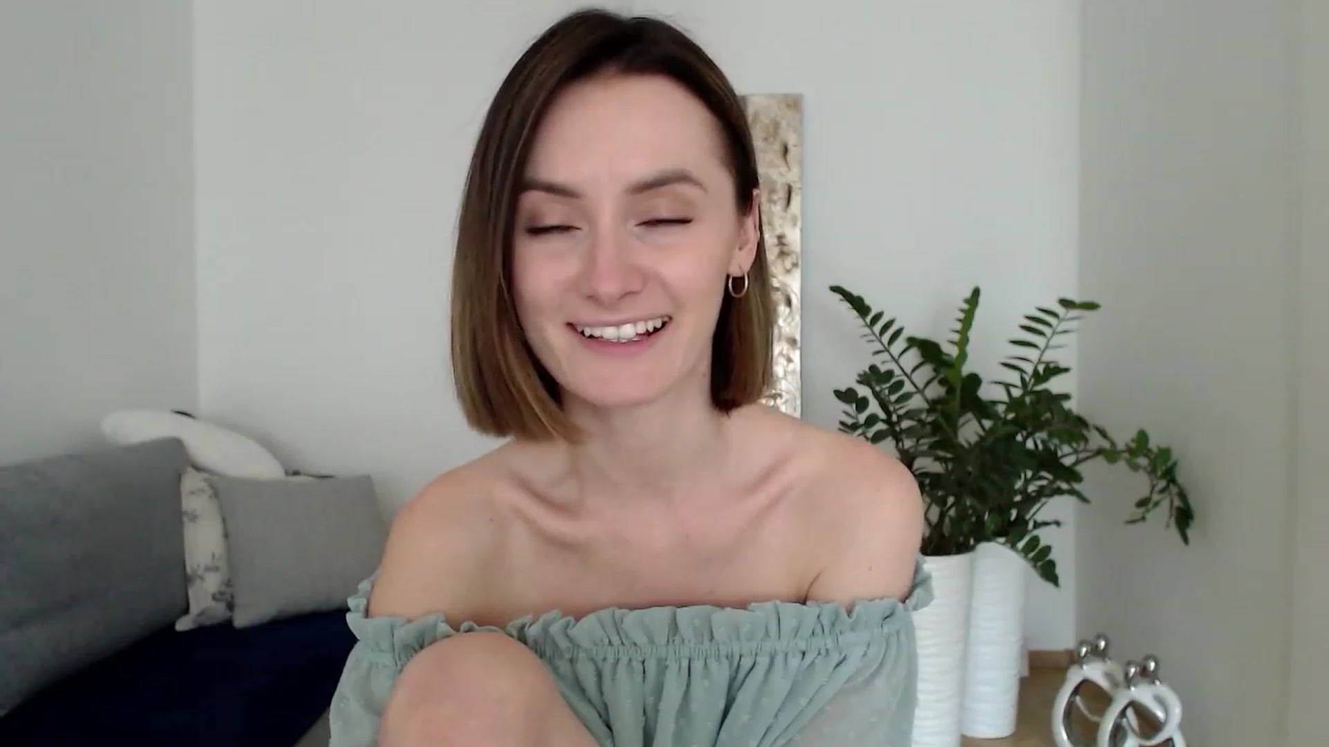 Gallery image thumbnail from PerlaBella's myfreecams stream on, 06/05/2023, 15:01 image 20 of 20