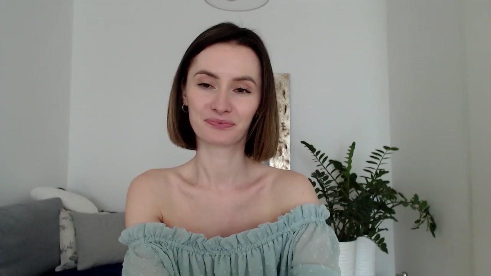 Gallery image thumbnail from PerlaBella's myfreecams stream on, 06/05/2023, 15:01 image 13 of 20