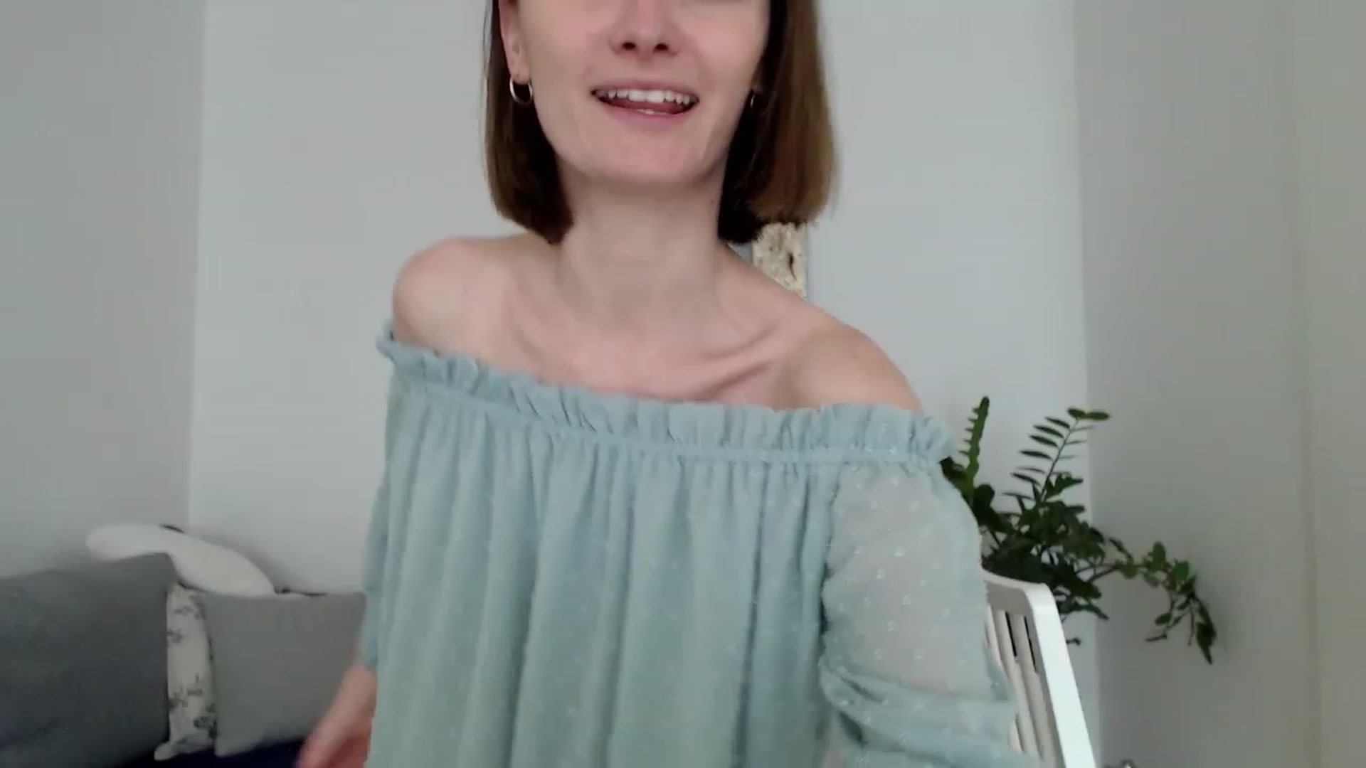 Gallery image thumbnail from PerlaBella's myfreecams stream on, 06/05/2023, 15:01 image 2 of 20