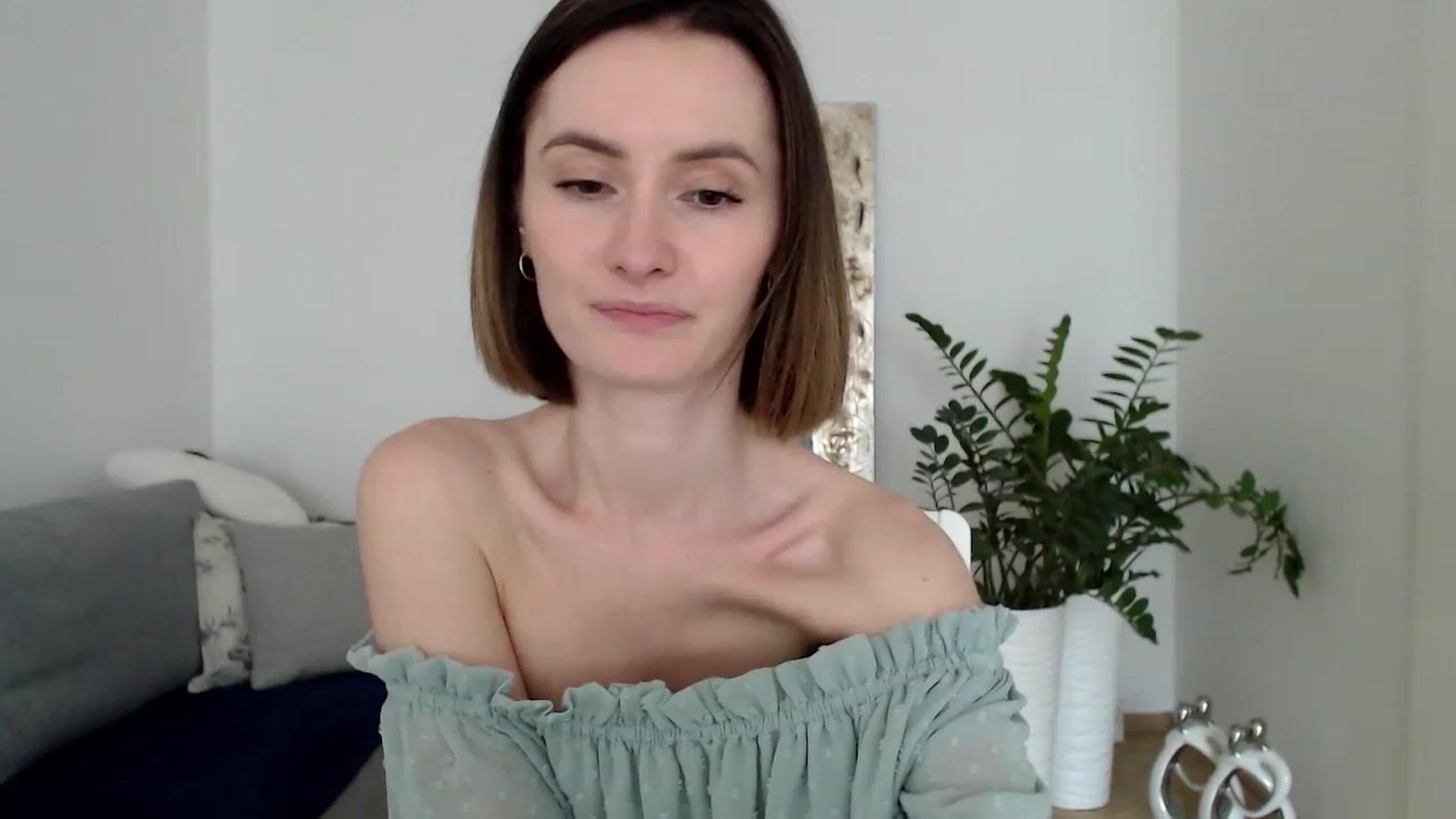 Gallery image thumbnail from PerlaBella's myfreecams stream on, 06/05/2023, 15:01 image 15 of 20