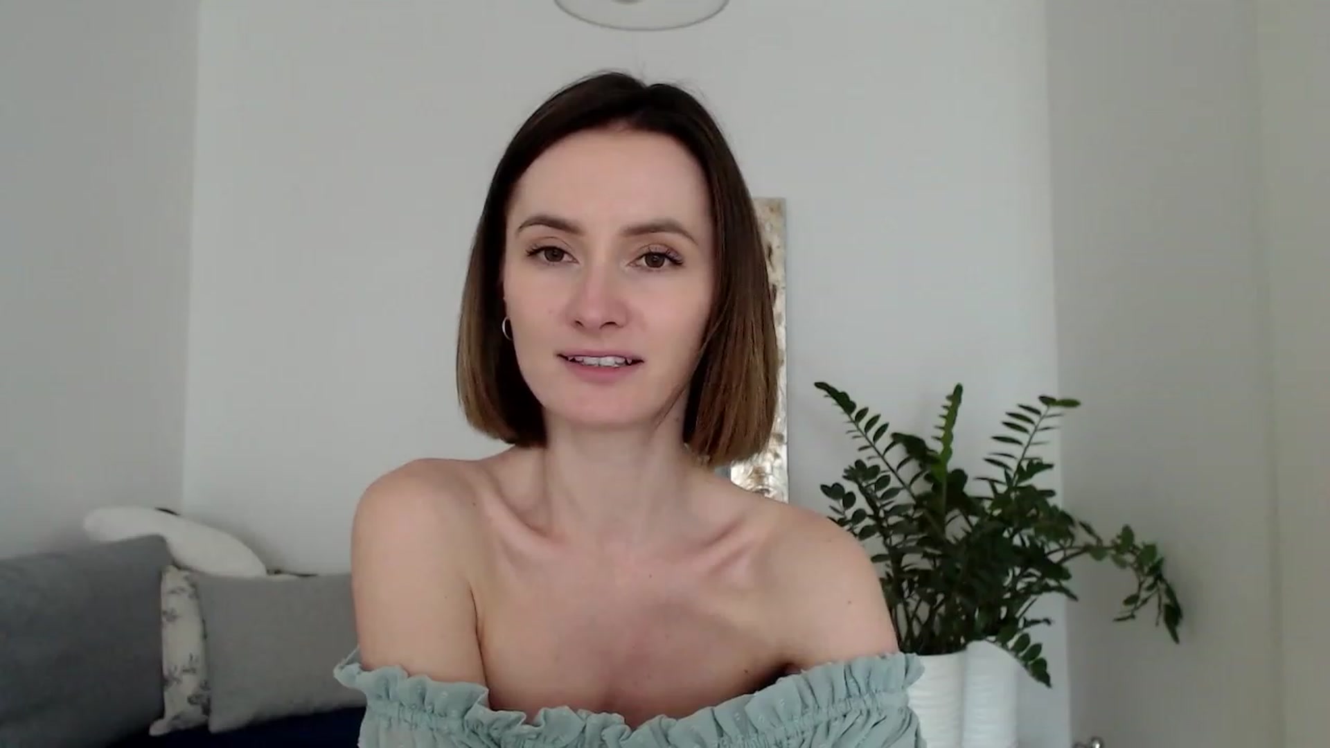 Gallery image thumbnail from PerlaBella's myfreecams stream on, 06/05/2023, 15:01 image 14 of 20