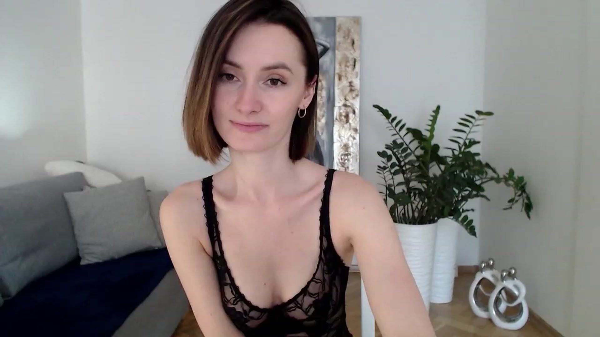 Gallery image thumbnail from PerlaBella's myfreecams stream on, 06/05/2023, 17:10 image 5 of 20
