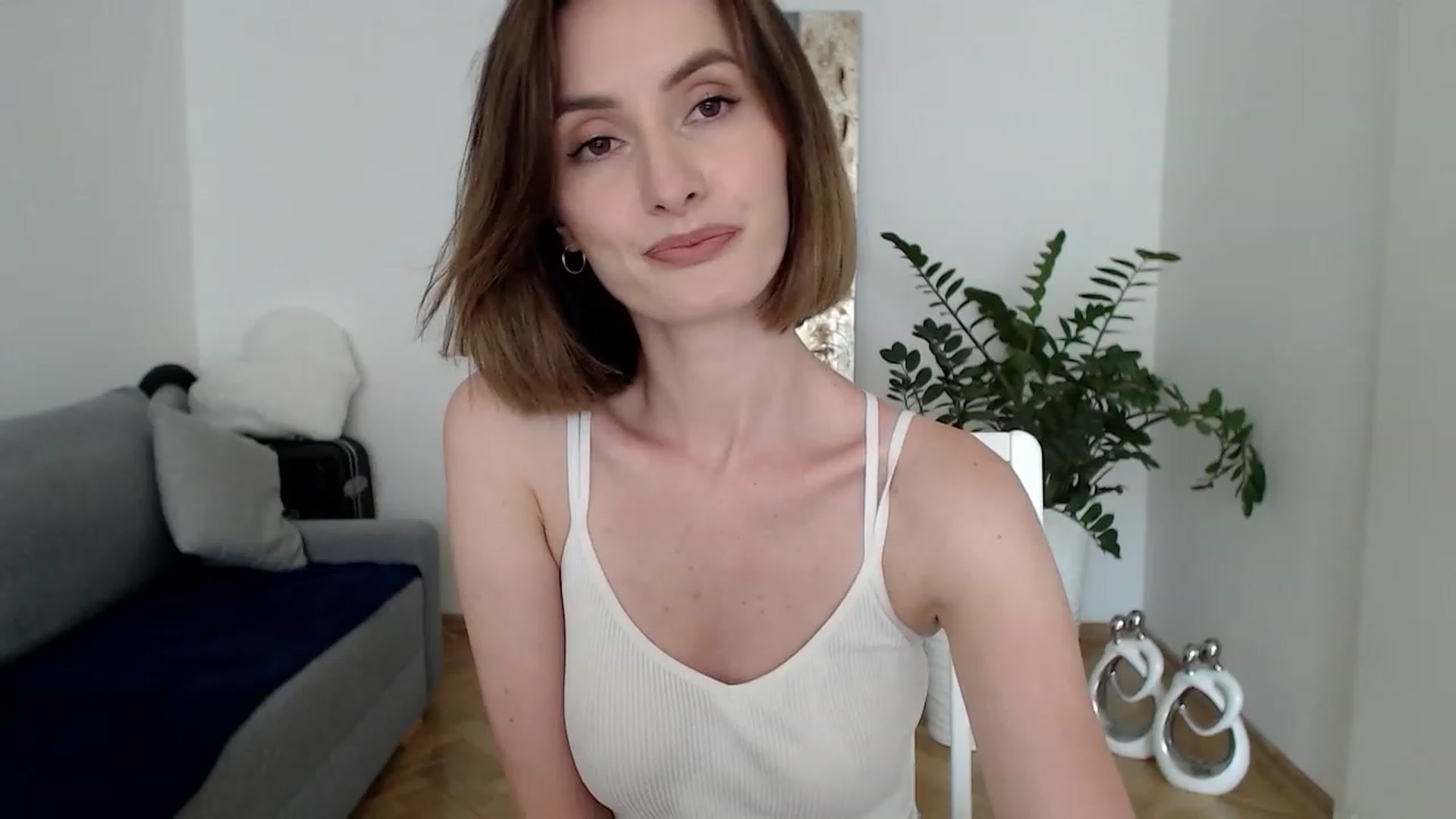 Gallery image thumbnail from PerlaBella's myfreecams stream on, 06/22/2023, 15:26 image 10 of 20