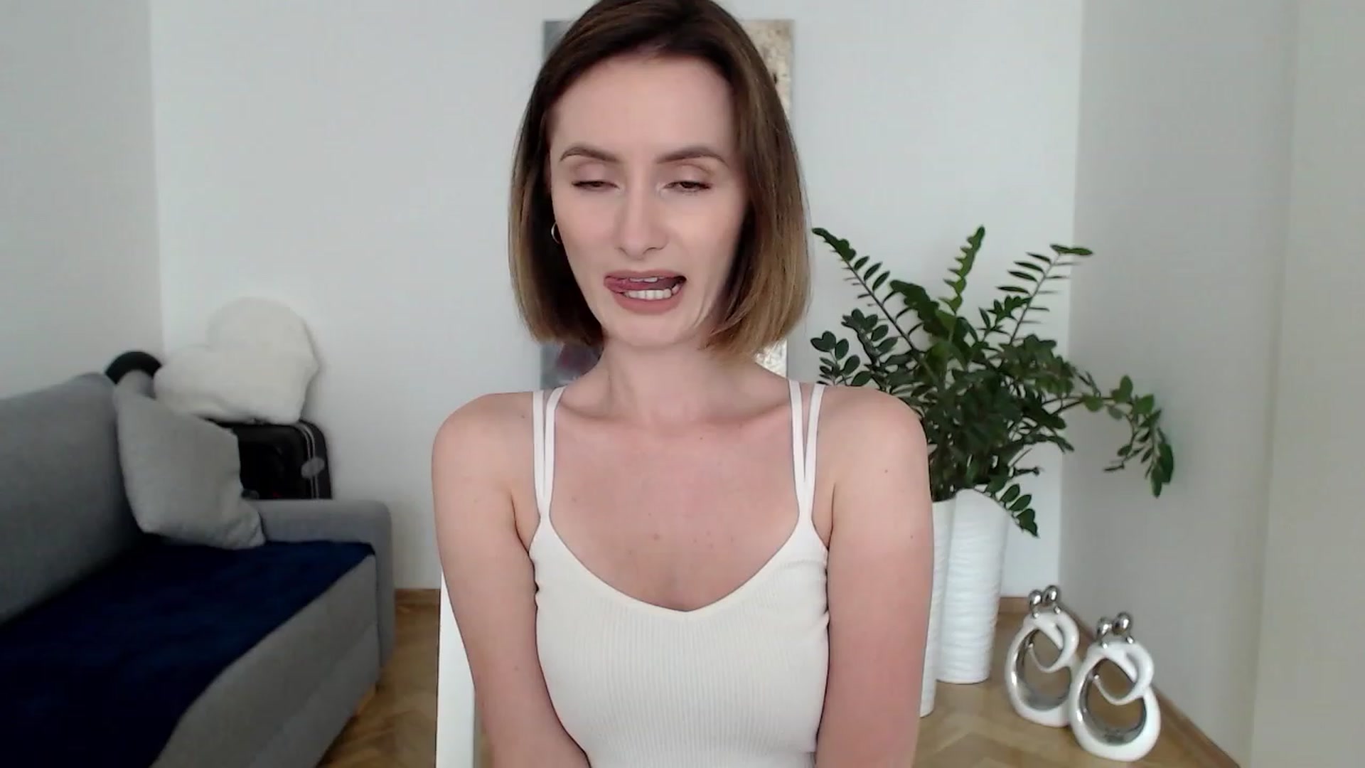 Gallery image thumbnail from PerlaBella's myfreecams stream on, 06/22/2023, 15:26 image 3 of 20