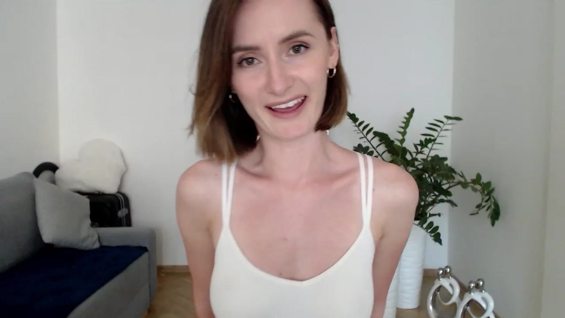 Gallery image thumbnail from PerlaBella's myfreecams stream on, 06/22/2023, 17:02 image 18 of 20