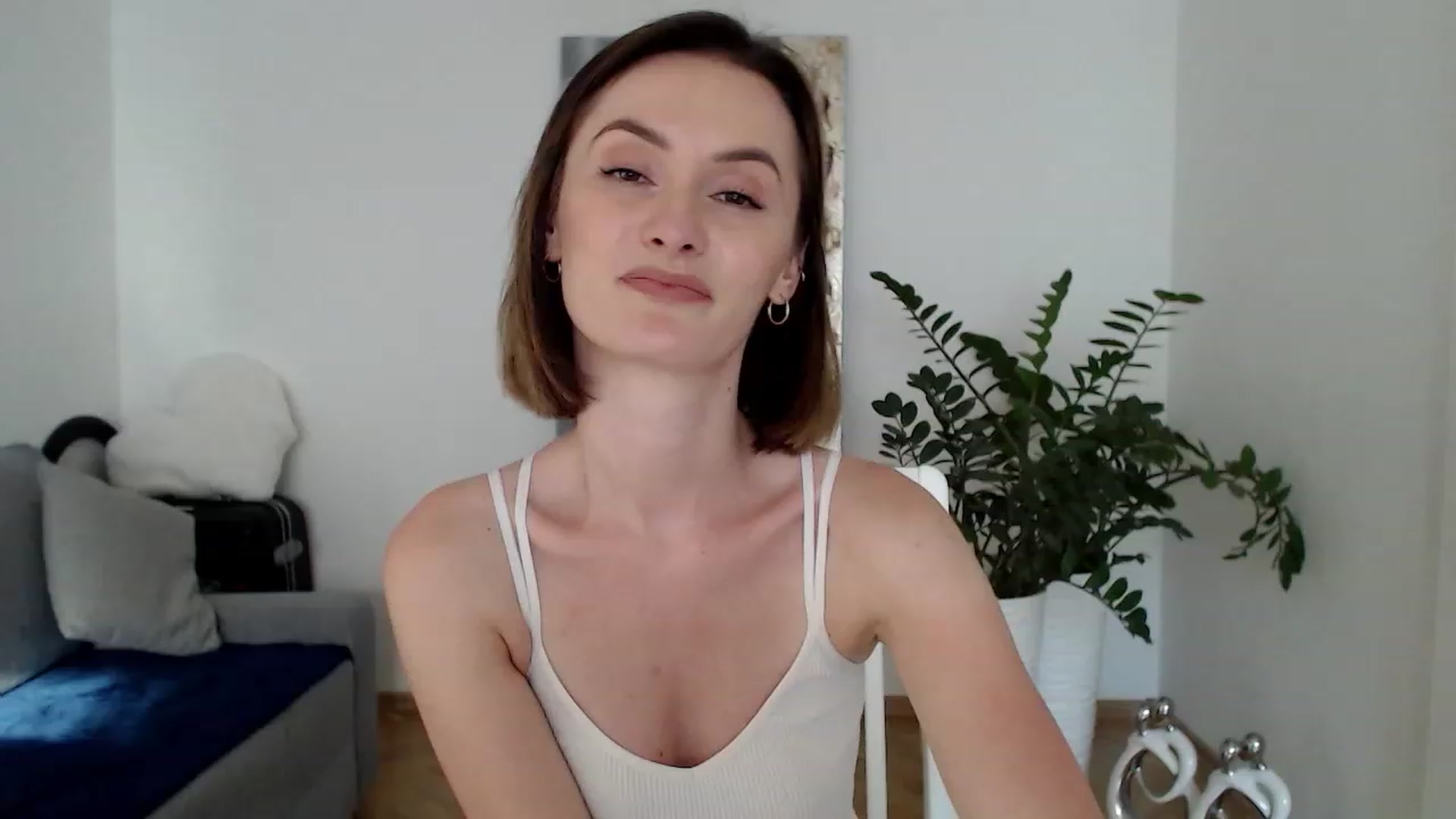 Gallery image thumbnail from PerlaBella's myfreecams stream on, 06/22/2023, 17:20 image 5 of 20