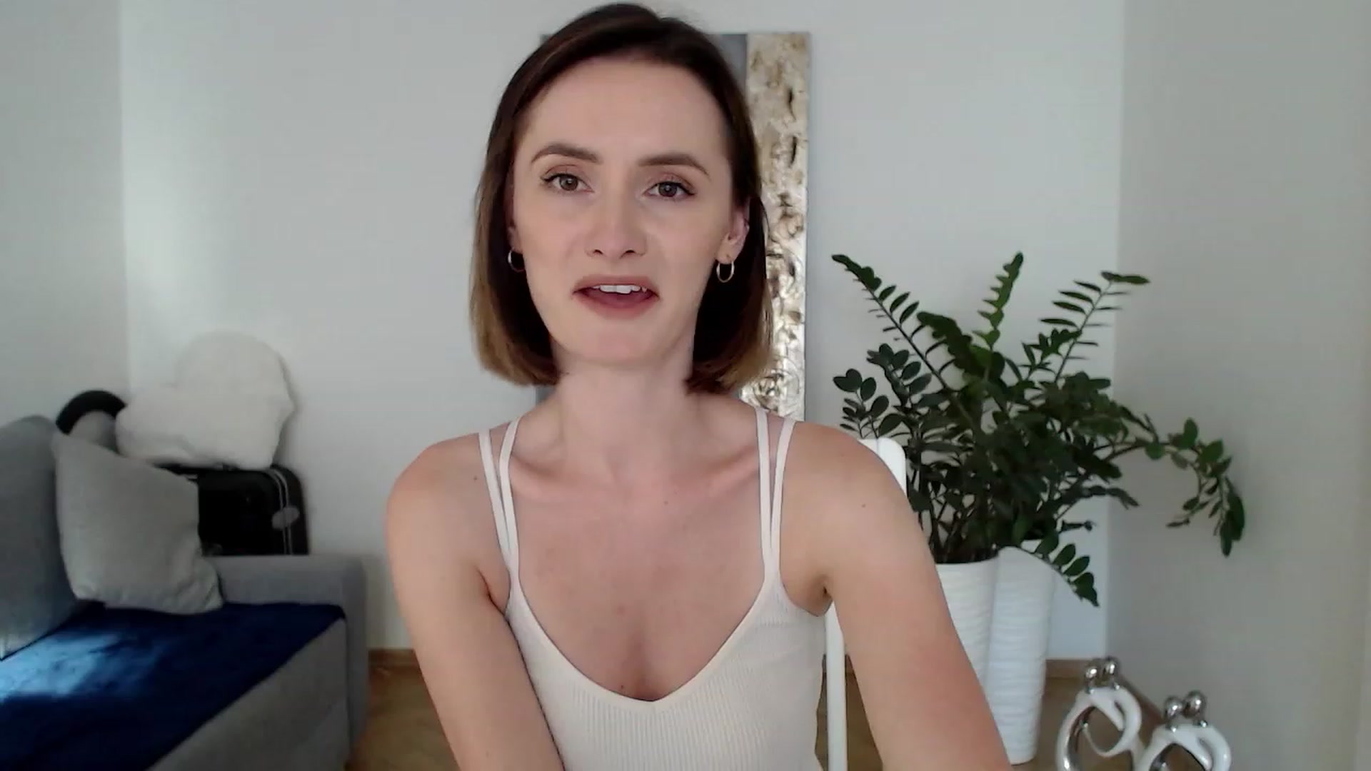 Gallery image thumbnail from PerlaBella's myfreecams stream on, 06/22/2023, 17:20 image 4 of 20
