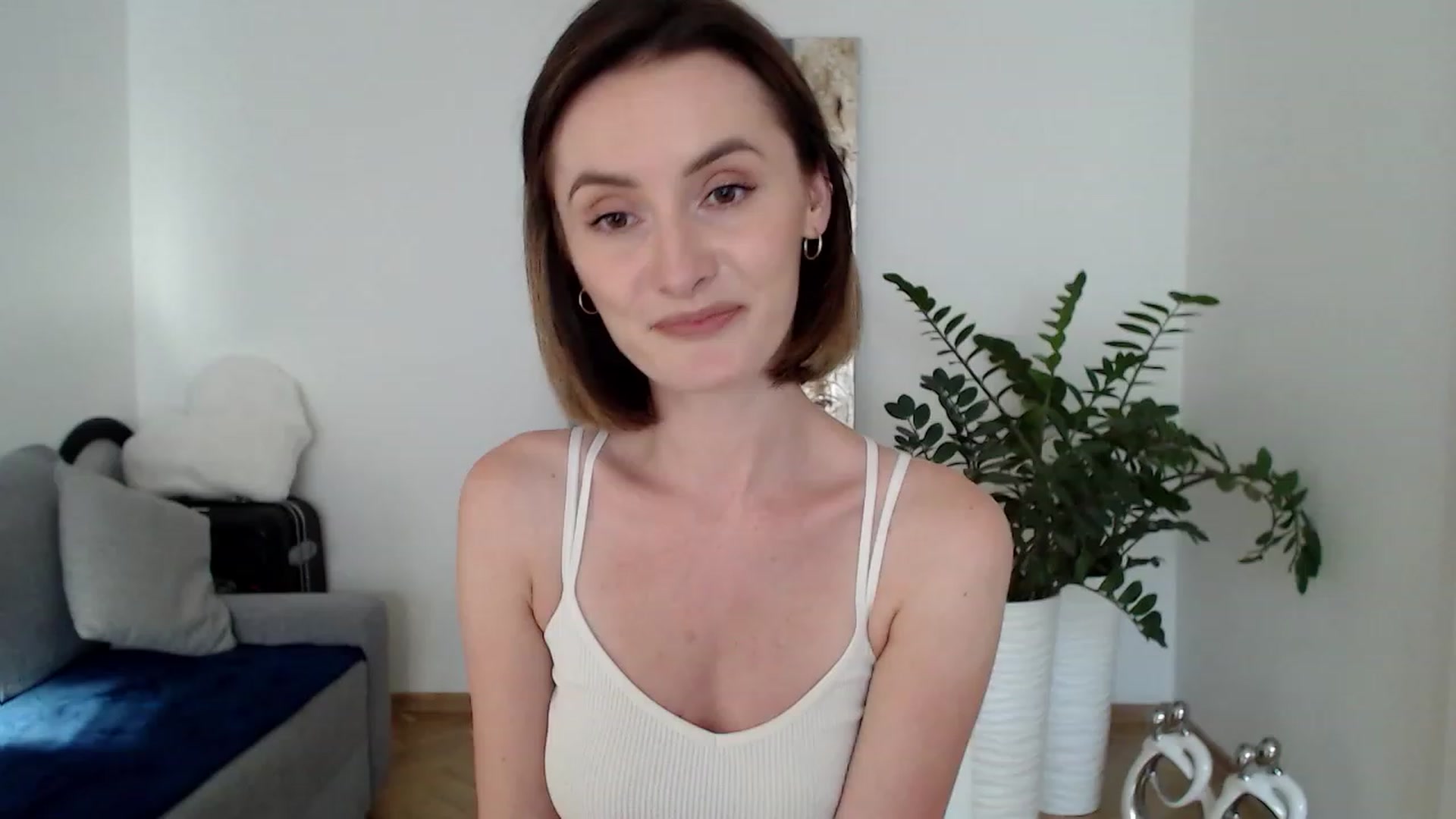 Gallery image thumbnail from PerlaBella's myfreecams stream on, 06/22/2023, 17:20 image 3 of 20