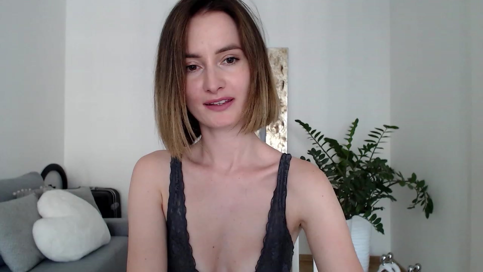 Gallery image thumbnail from PerlaBella's myfreecams stream on, 06/26/2023, 17:15 image 8 of 20