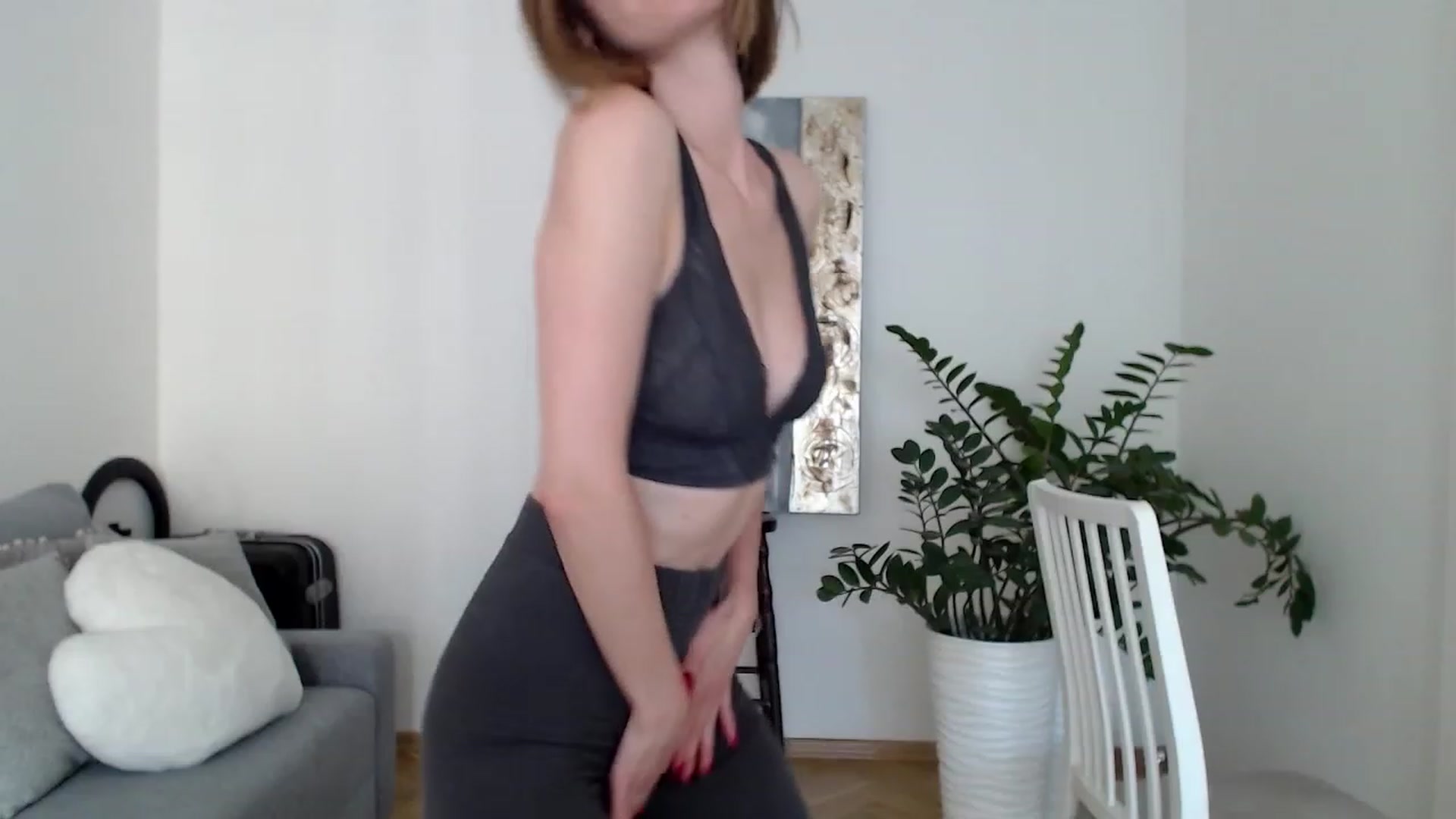 Gallery image thumbnail from PerlaBella's myfreecams stream on, 06/26/2023, 17:15 image 15 of 20