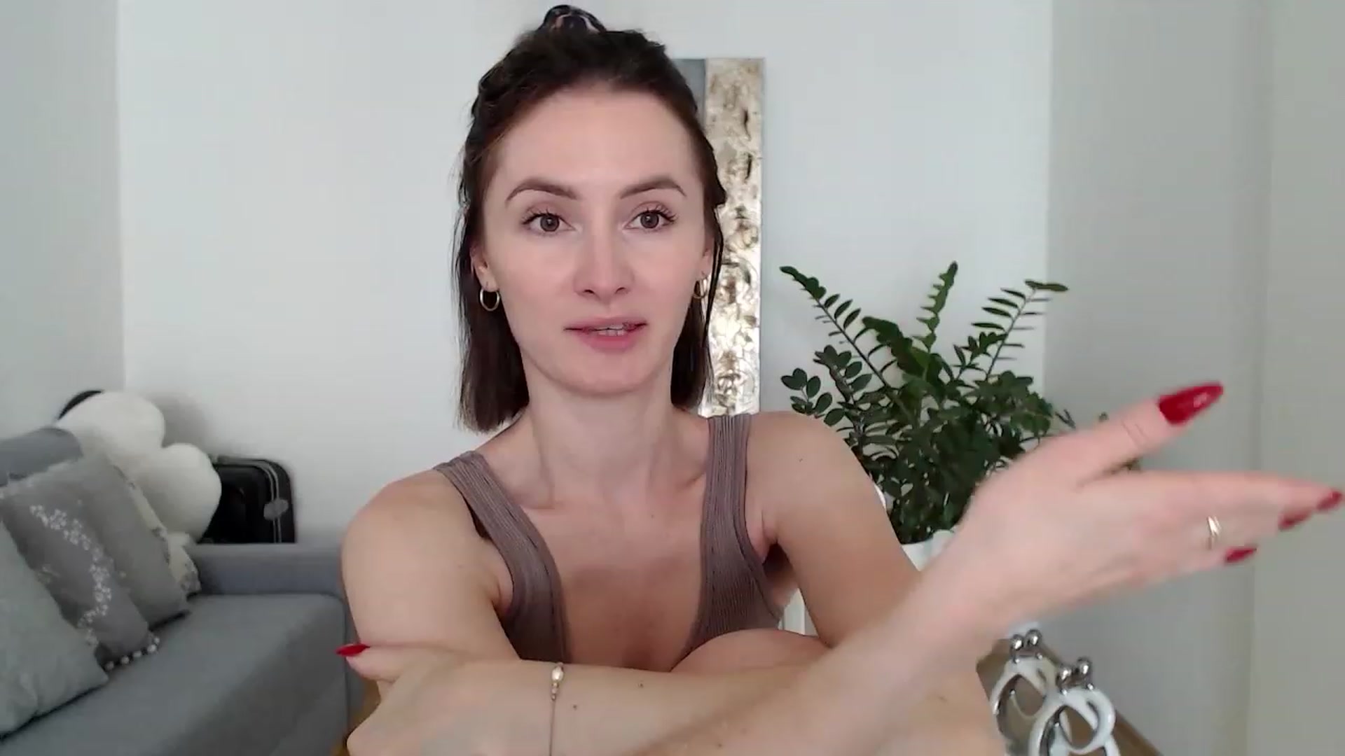 Gallery image thumbnail from PerlaBella's myfreecams stream on, 06/27/2023, 16:16 image 12 of 20