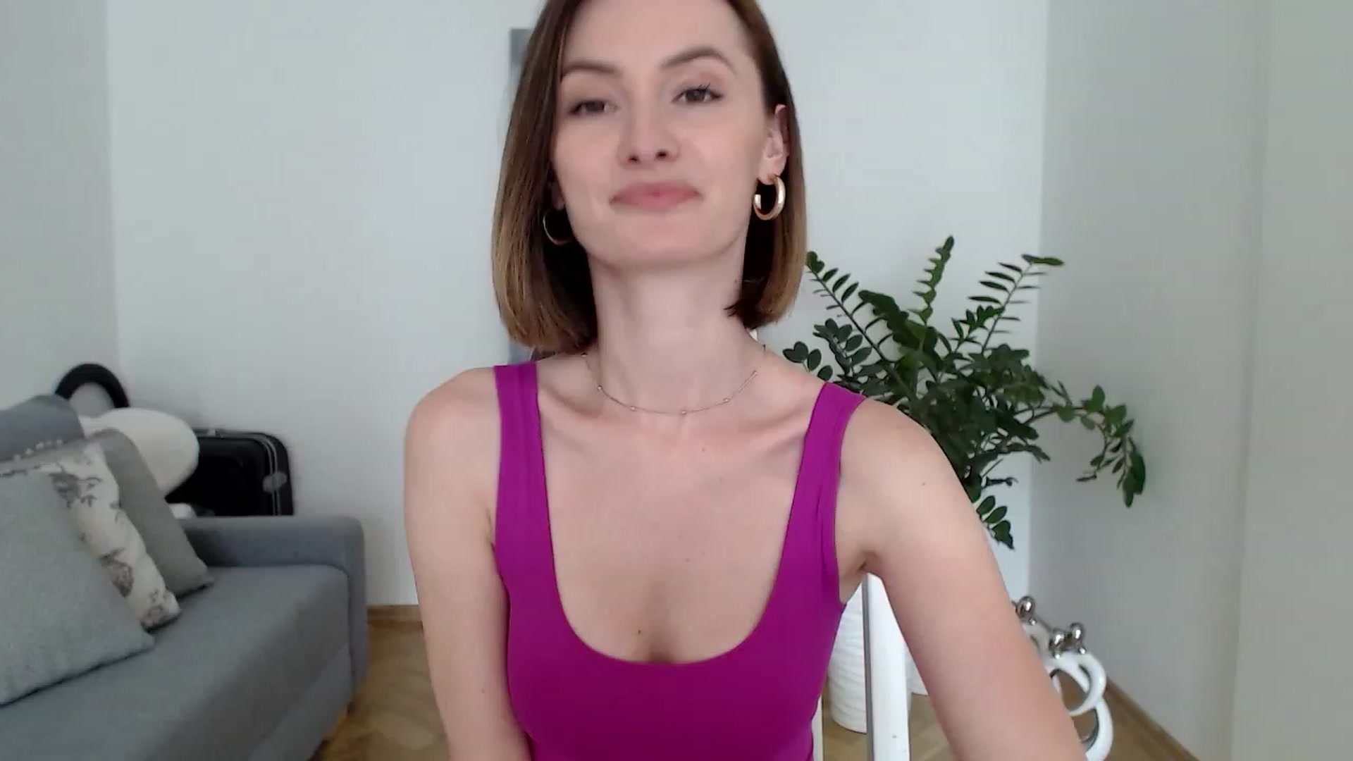 Gallery image thumbnail from PerlaBella's myfreecams stream on, 06/28/2023, 11:36 image 17 of 20