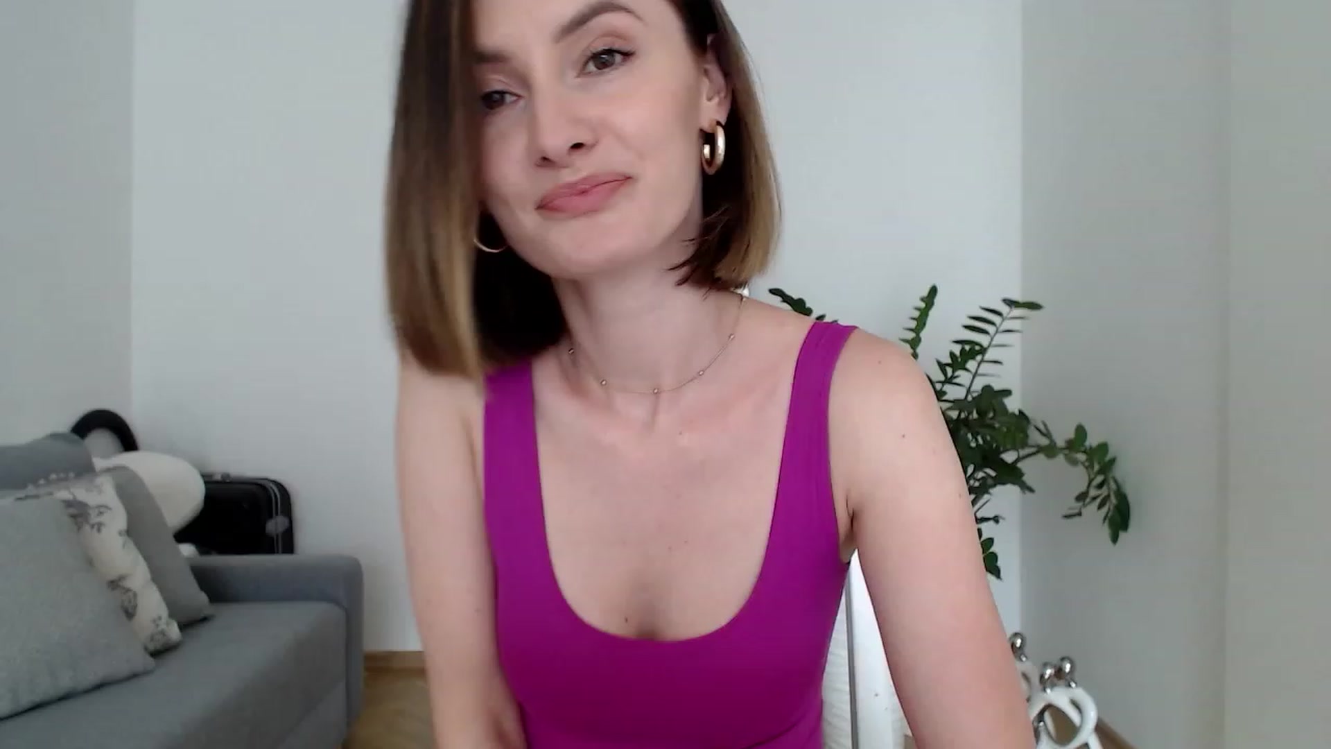 Gallery image thumbnail from PerlaBella's myfreecams stream on, 06/28/2023, 11:36 image 9 of 20