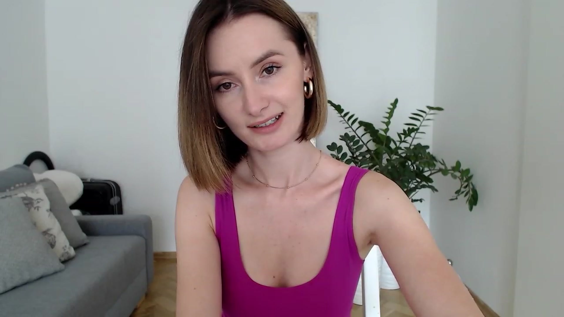 Gallery image thumbnail from PerlaBella's myfreecams stream on, 06/28/2023, 11:36 image 14 of 20
