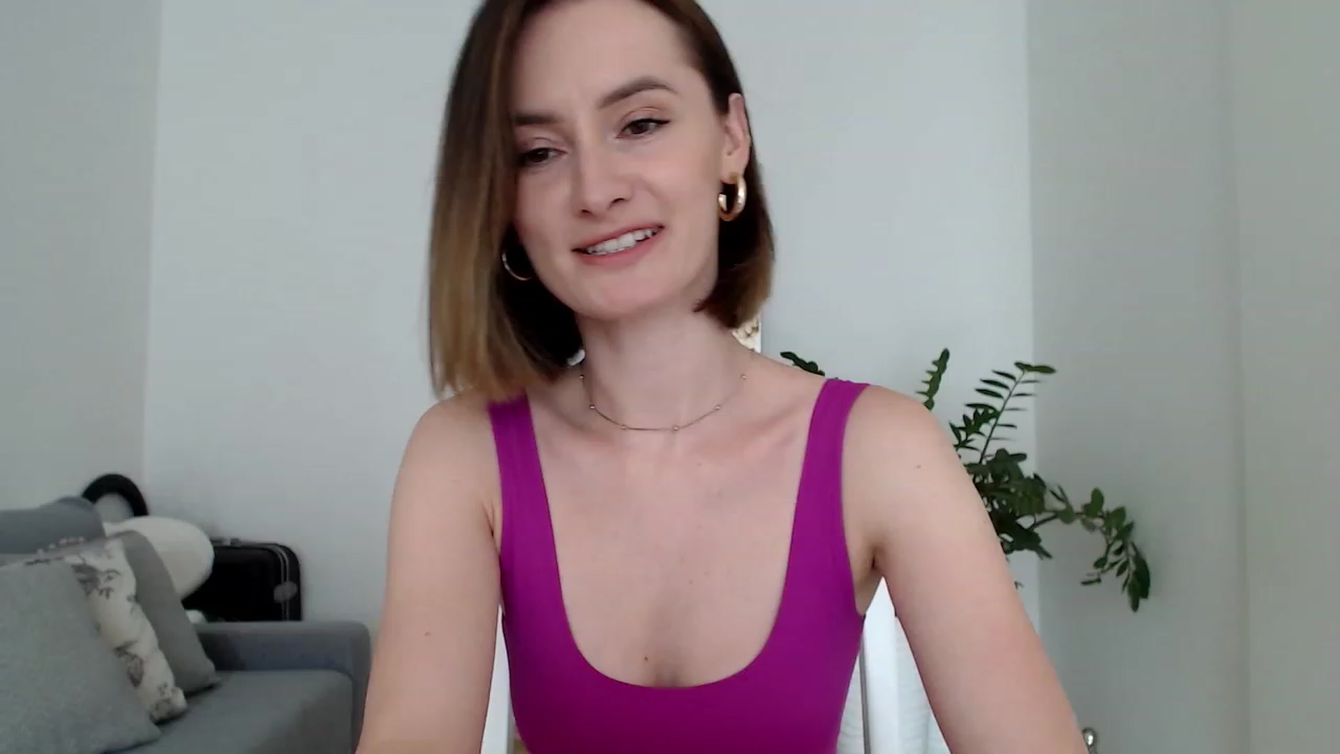 Gallery image thumbnail from PerlaBella's myfreecams stream on, 06/28/2023, 11:36 image 7 of 20
