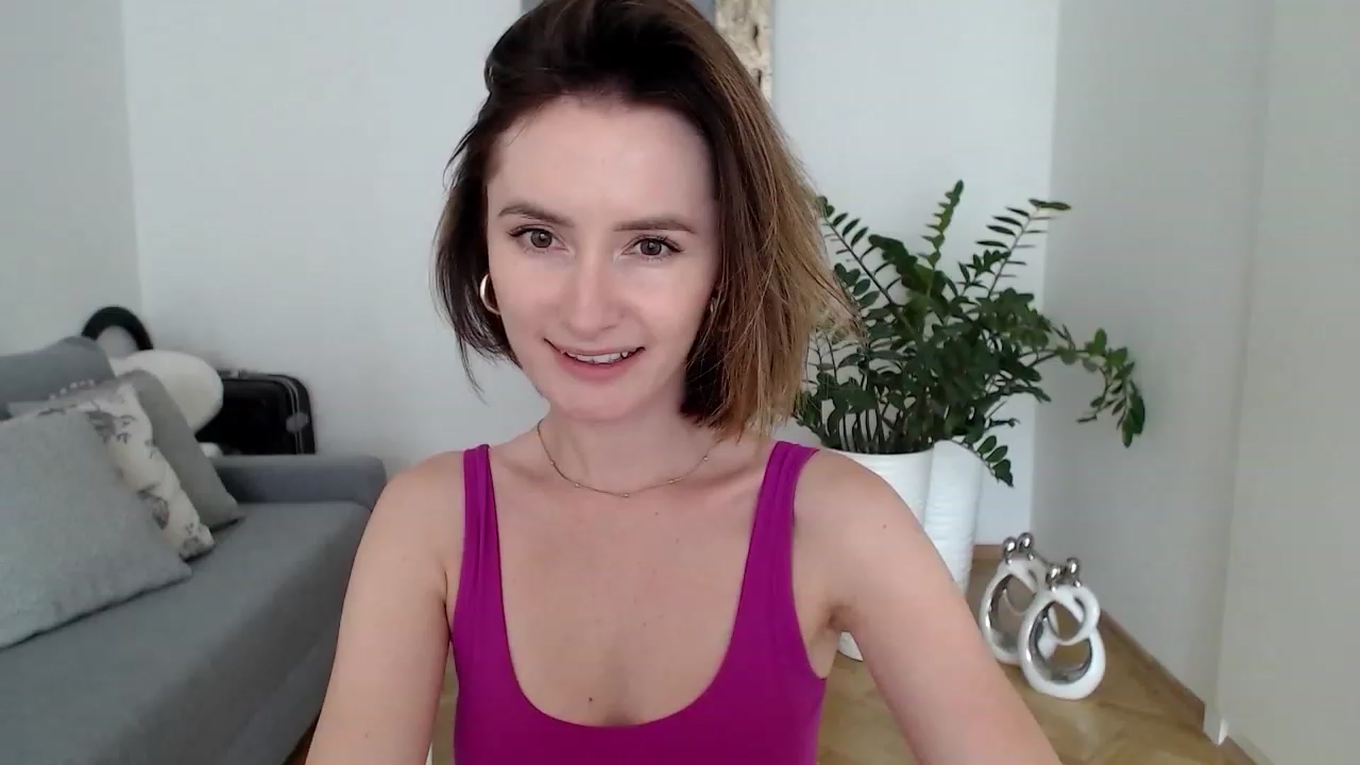 Gallery image thumbnail from PerlaBella's myfreecams stream on, 06/28/2023, 12:13 image 10 of 20