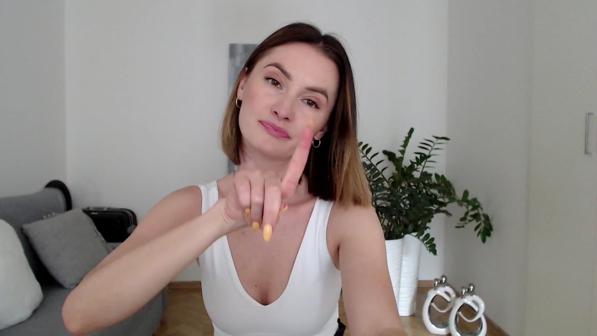Gallery image thumbnail from PerlaBella's myfreecams stream on, 07/14/2023, 13:16 image 4 of 20