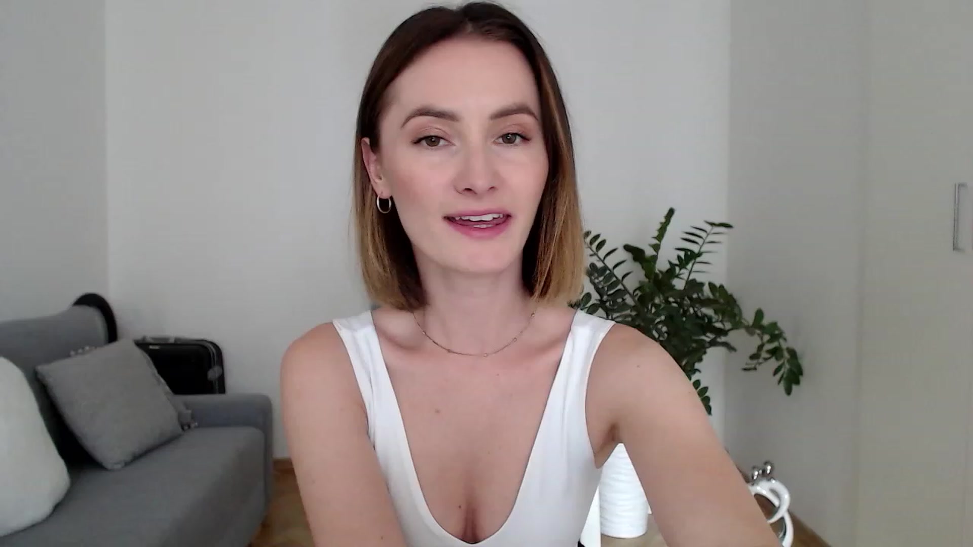 Gallery image thumbnail from PerlaBella's myfreecams stream on, 07/14/2023, 13:16 image 3 of 20
