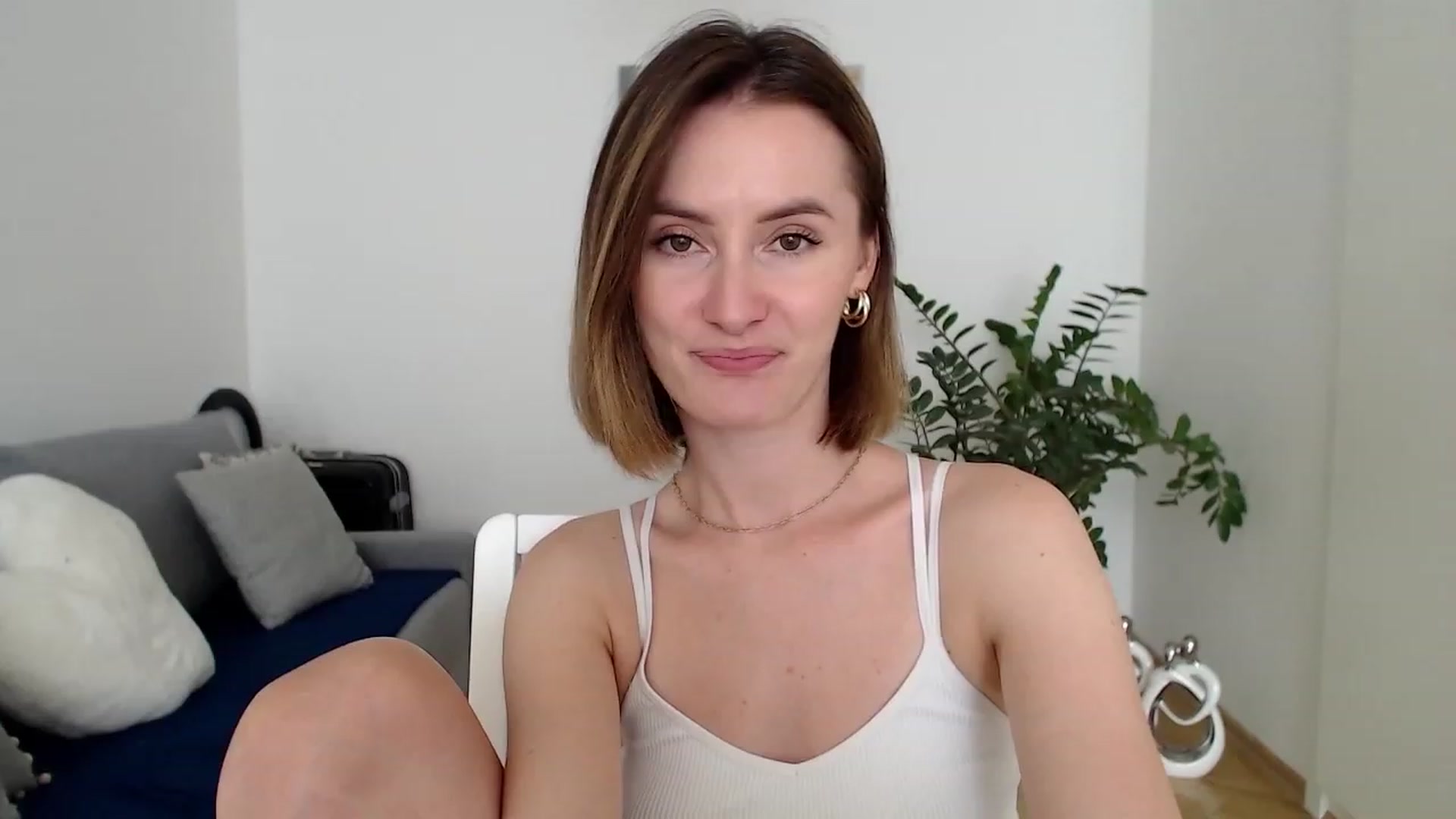 Gallery image thumbnail from PerlaBella's myfreecams stream on, 07/17/2023, 11:42 image 9 of 20