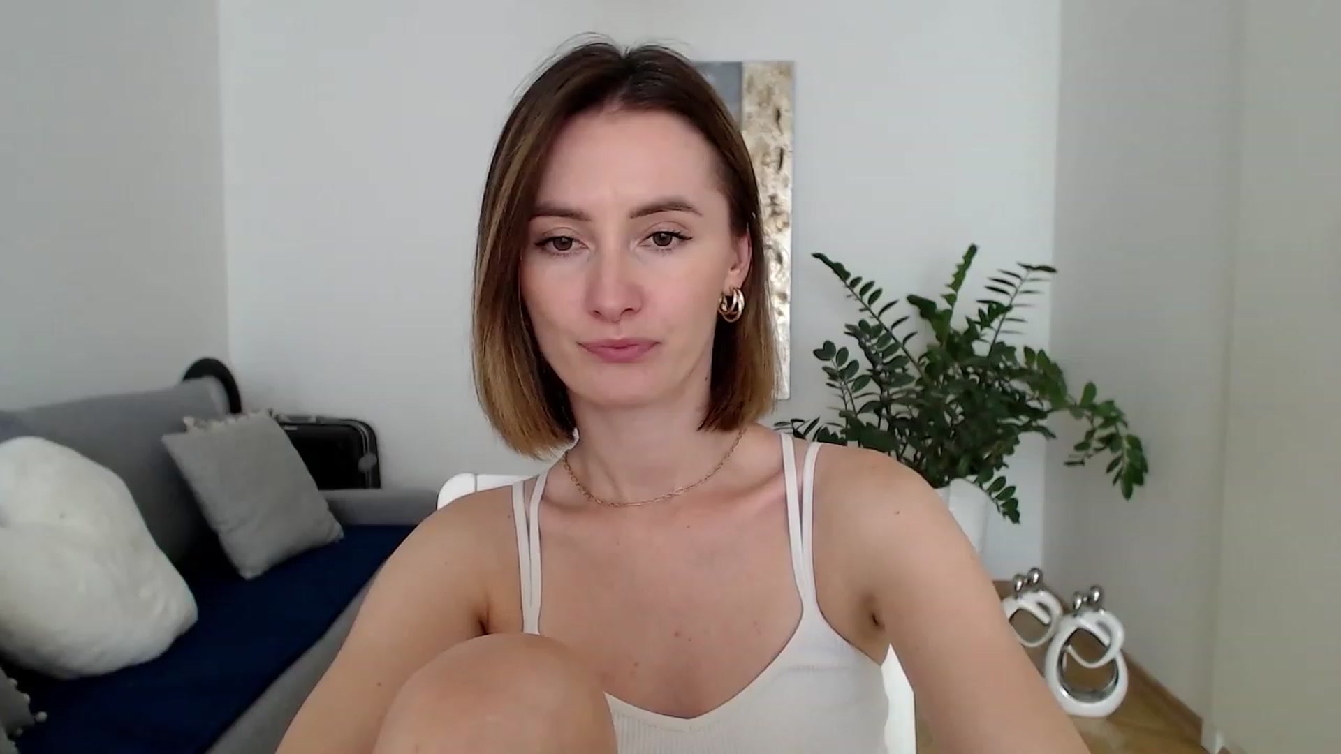 Gallery image thumbnail from PerlaBella's myfreecams stream on, 07/17/2023, 11:42 image 10 of 20