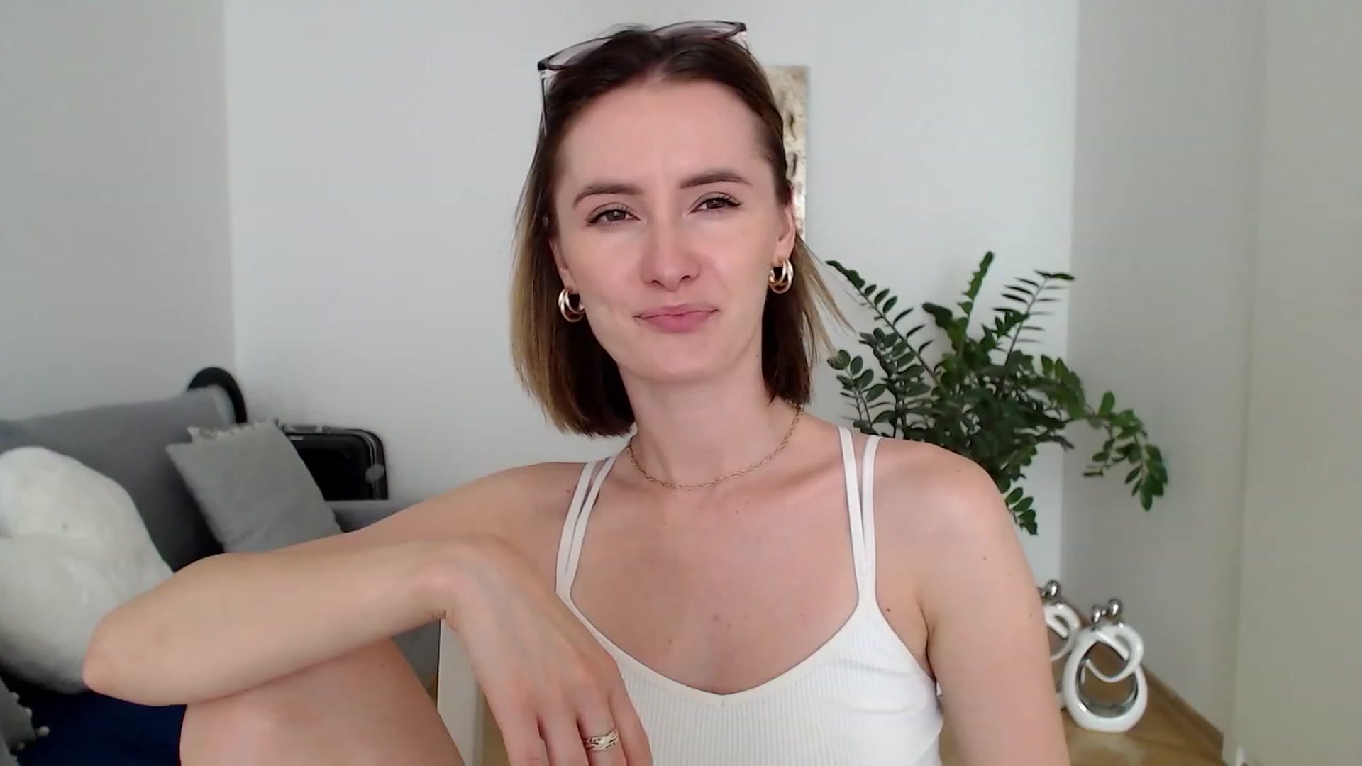 Gallery image thumbnail from PerlaBella's myfreecams stream on, 07/17/2023, 11:42 image 7 of 20