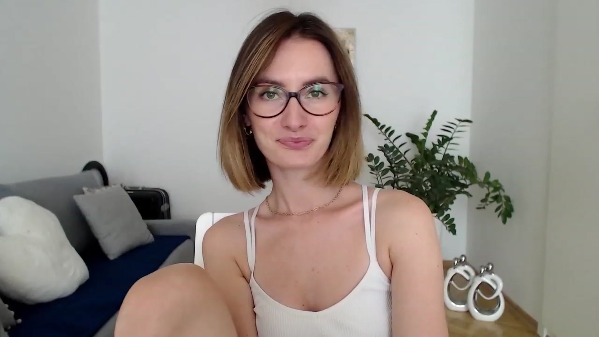 Gallery image thumbnail from PerlaBella's myfreecams stream on, 07/17/2023, 11:42 image 1 of 20