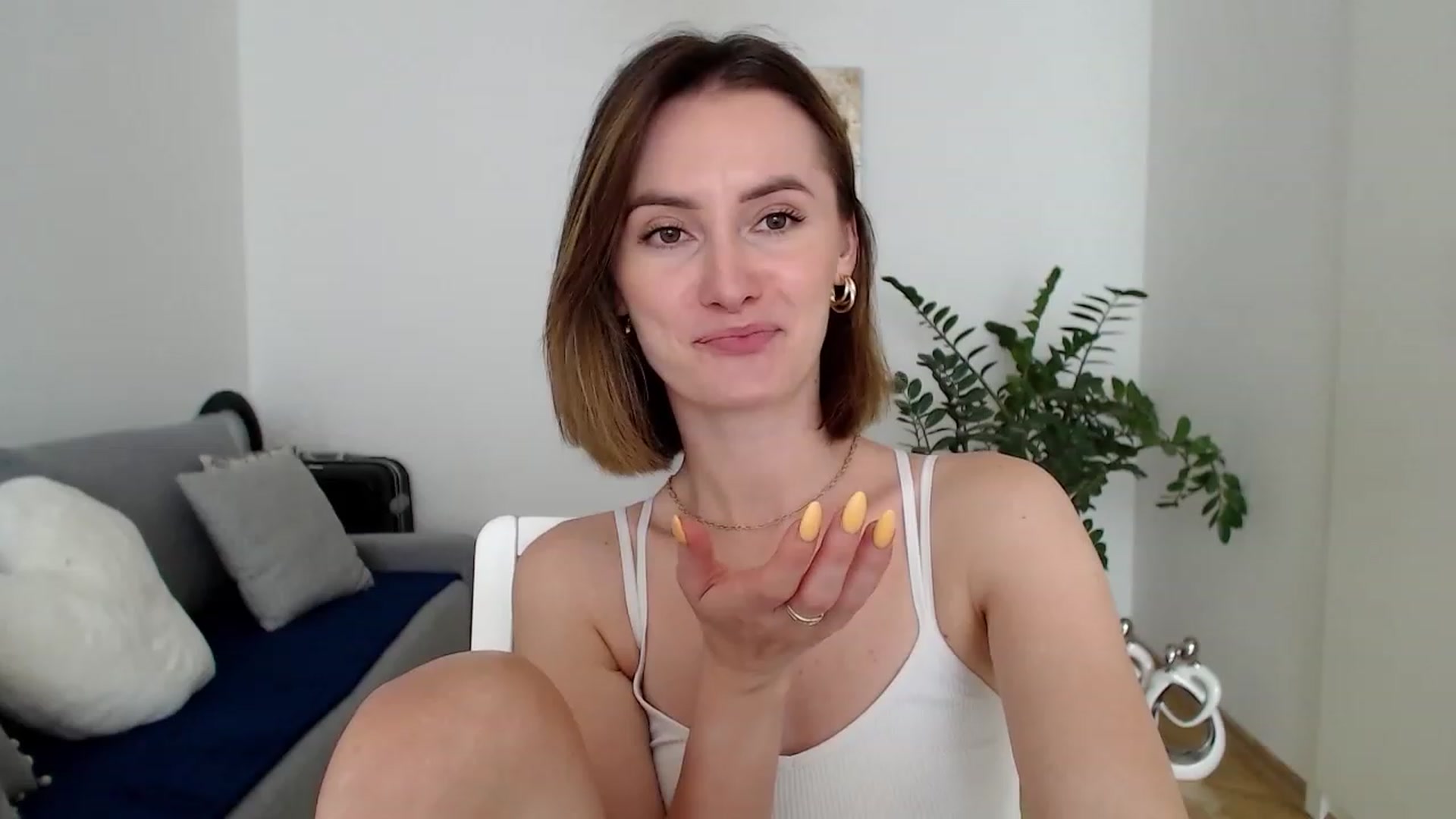 Gallery image thumbnail from PerlaBella's myfreecams stream on, 07/17/2023, 11:42 image 8 of 20