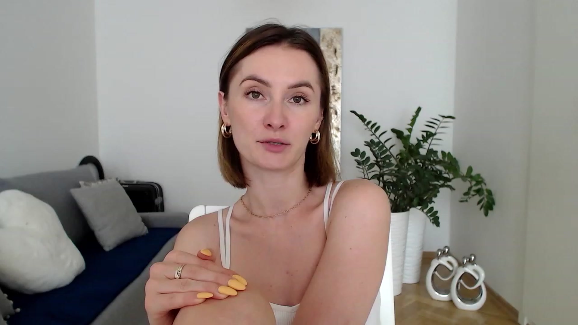 Gallery image thumbnail from PerlaBella's myfreecams stream on, 07/17/2023, 11:42 image 11 of 20
