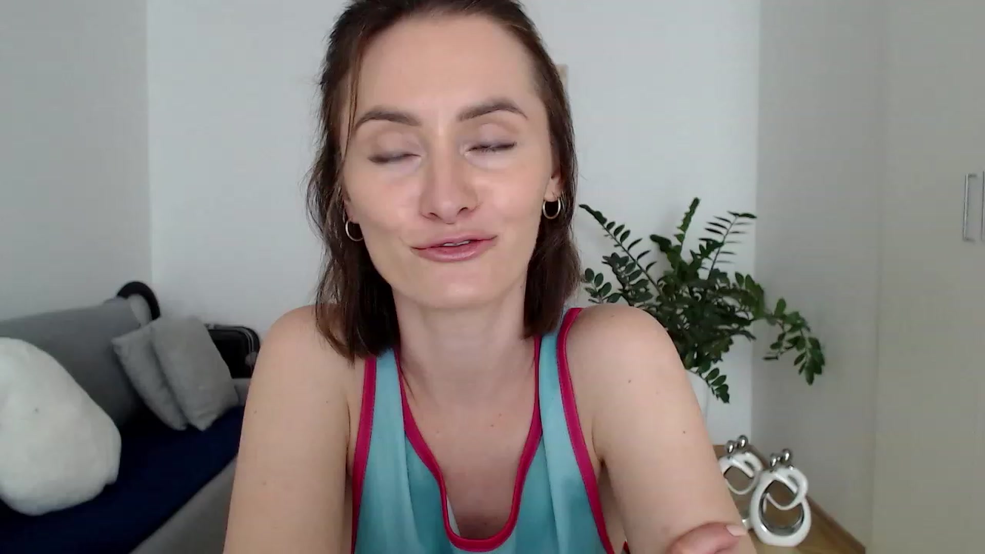Gallery image thumbnail from PerlaBella's myfreecams stream on, 07/19/2023, 13:20 image 3 of 20