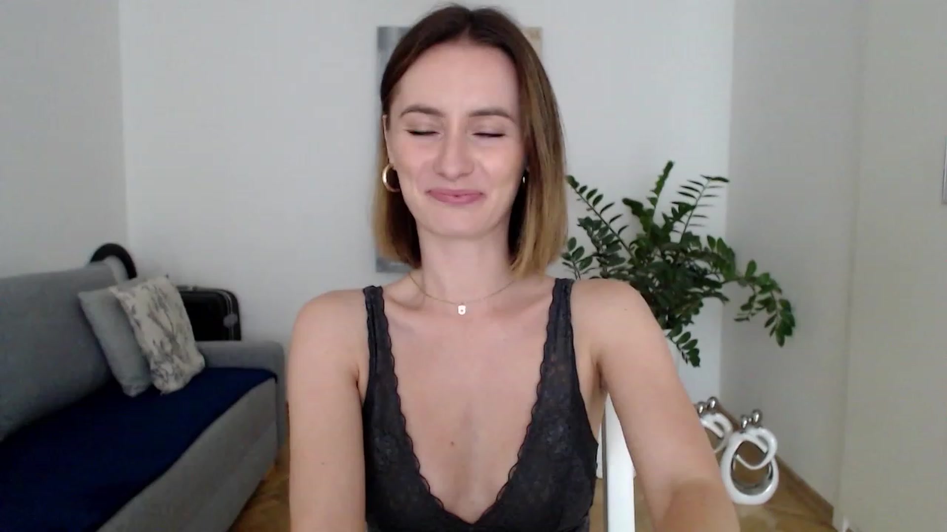 Gallery image thumbnail from PerlaBella's myfreecams stream on, 07/26/2023, 12:33 image 15 of 20