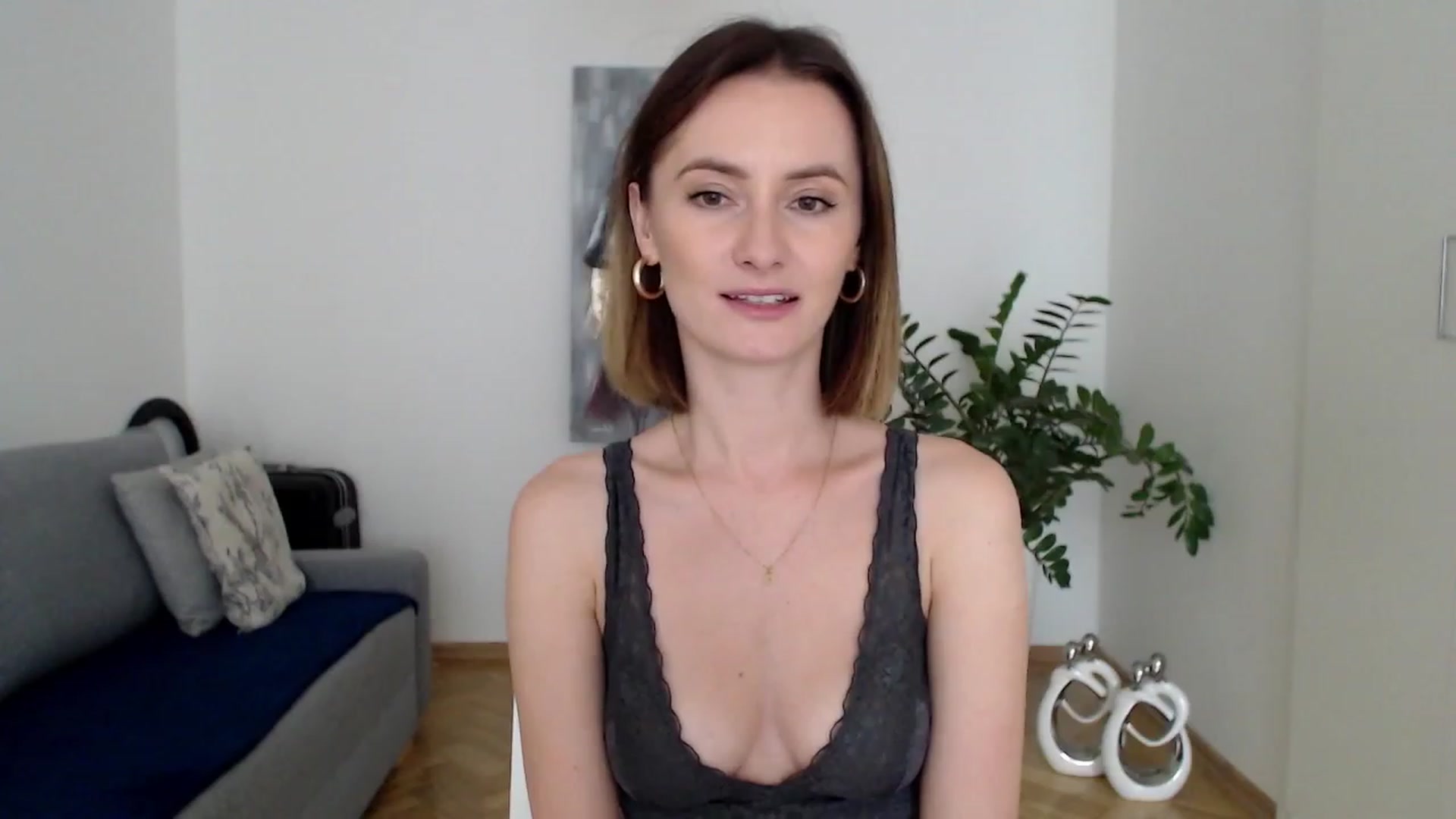 Gallery image thumbnail from PerlaBella's myfreecams stream on, 07/26/2023, 13:12 image 10 of 20