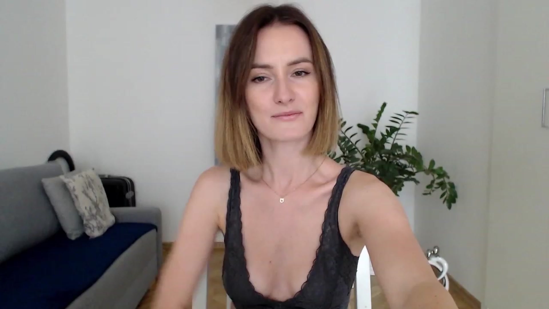 Gallery image thumbnail from PerlaBella's myfreecams stream on, 07/26/2023, 13:12 image 5 of 20