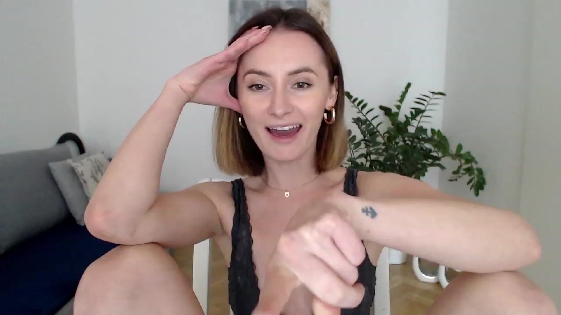 Gallery image thumbnail from PerlaBella's myfreecams stream on, 07/26/2023, 14:49 image 14 of 20