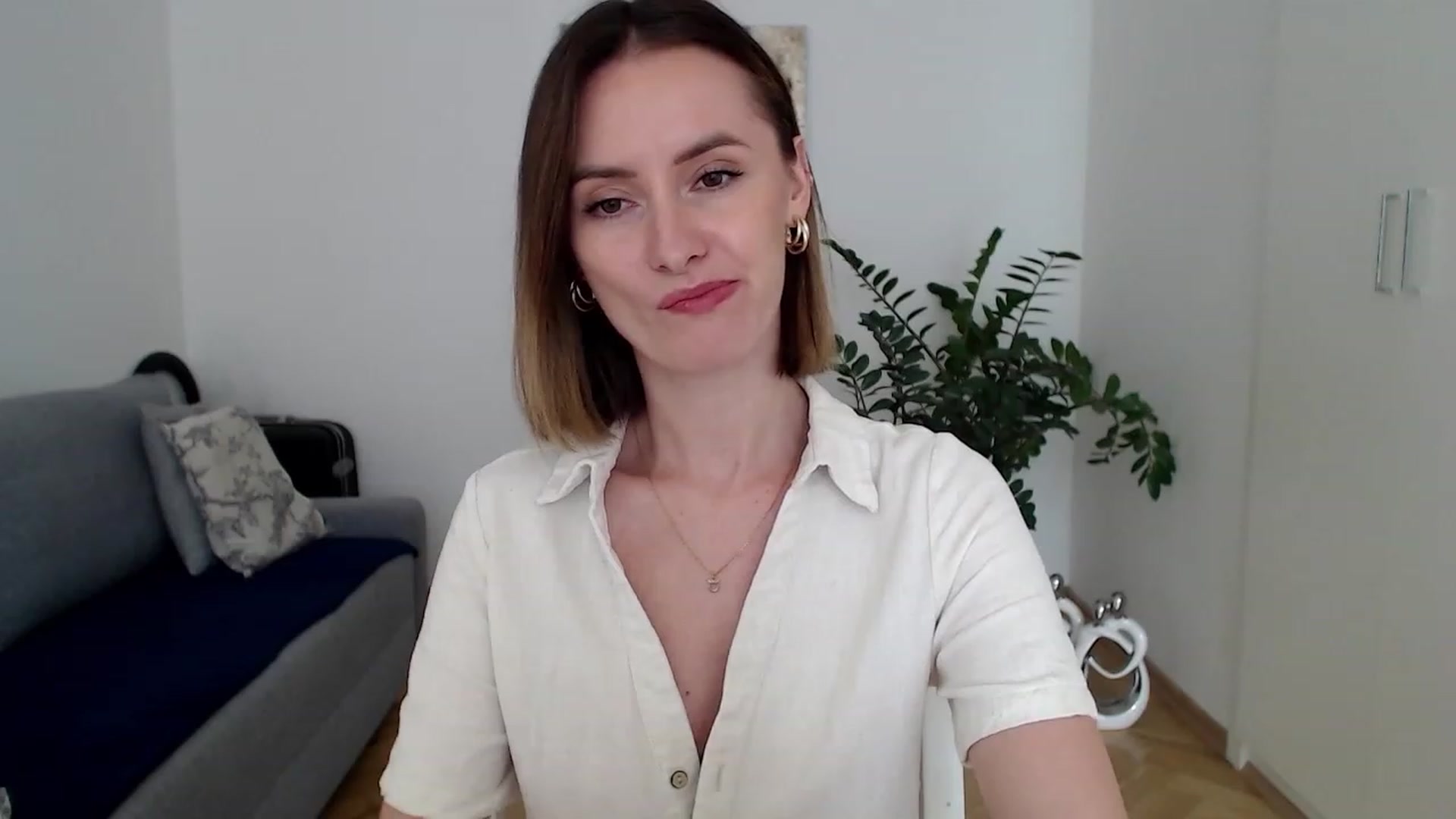 Gallery image thumbnail from PerlaBella's myfreecams stream on, 07/27/2023, 12:30 image 14 of 20