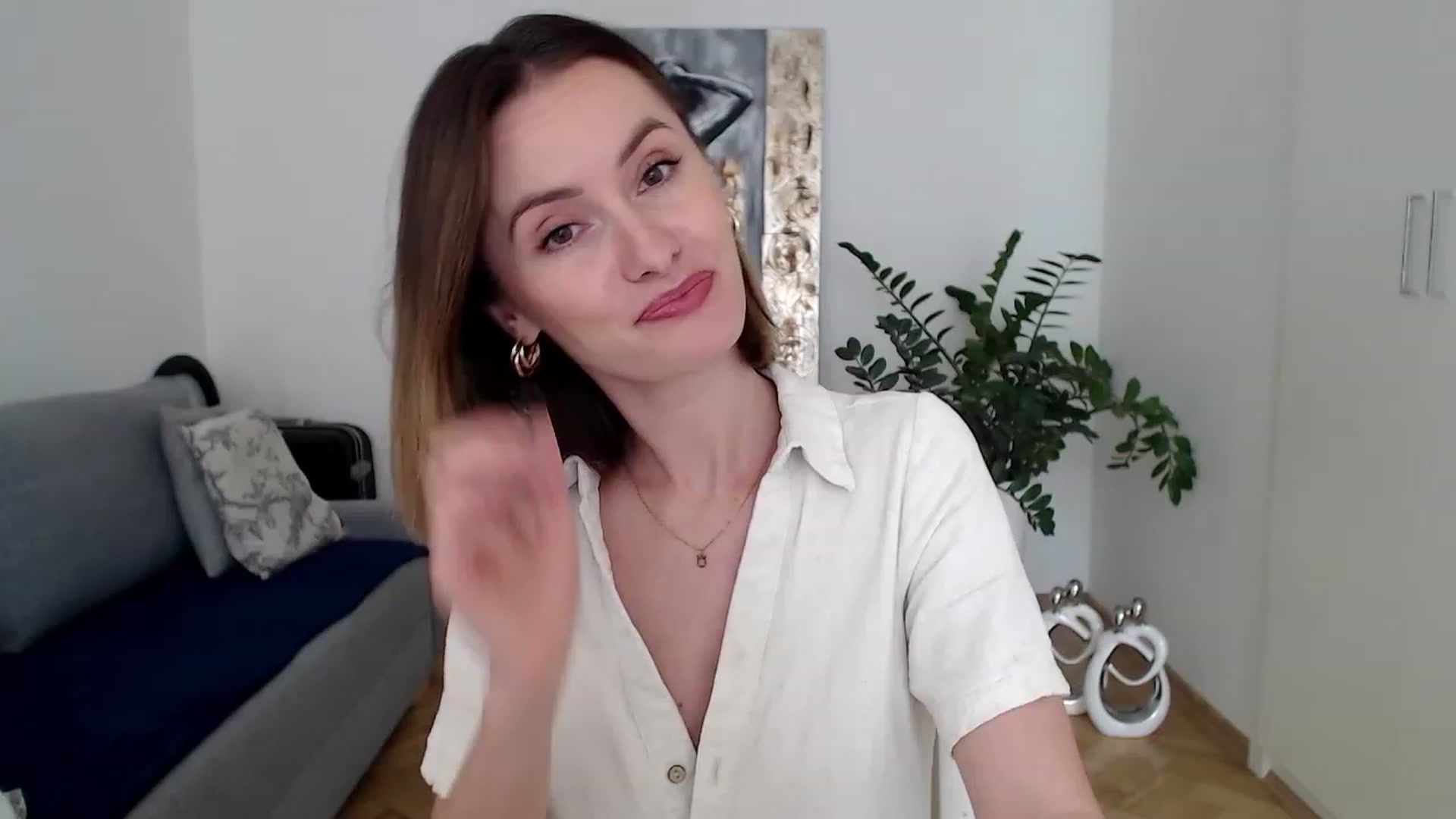 Gallery image thumbnail from PerlaBella's myfreecams stream on, 07/27/2023, 12:30 image 17 of 20