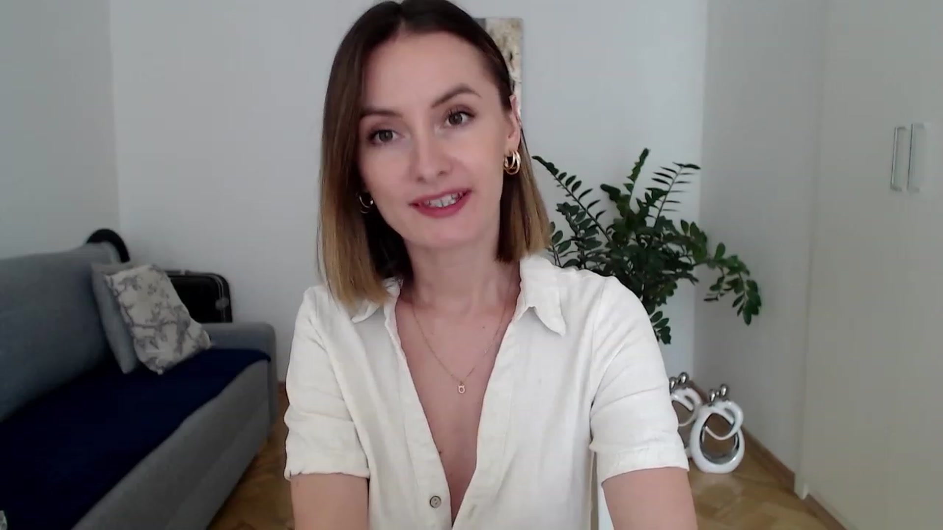 Gallery image thumbnail from PerlaBella's myfreecams stream on, 07/27/2023, 12:30 image 13 of 20