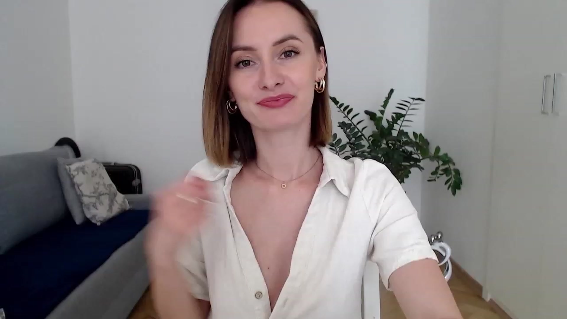Gallery image thumbnail from PerlaBella's myfreecams stream on, 07/27/2023, 12:30 image 4 of 20