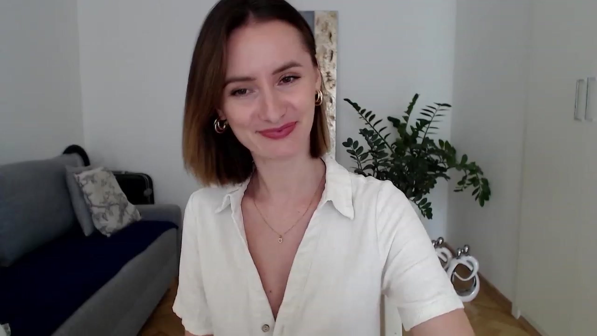 Gallery image thumbnail from PerlaBella's myfreecams stream on, 07/27/2023, 12:30 image 16 of 20