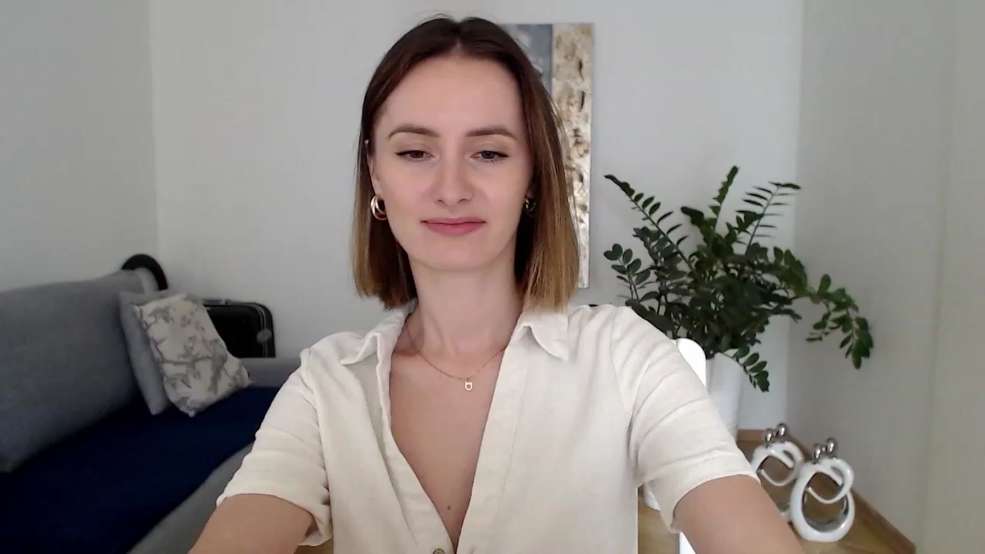 Gallery image thumbnail from PerlaBella's myfreecams stream on, 07/27/2023, 14:05 image 18 of 20