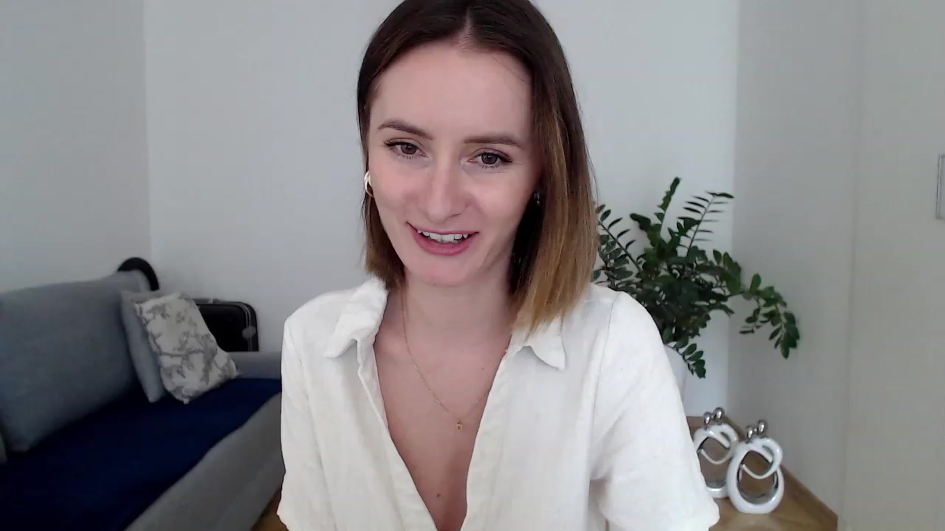 Gallery image thumbnail from PerlaBella's myfreecams stream on, 07/27/2023, 14:05 image 3 of 20